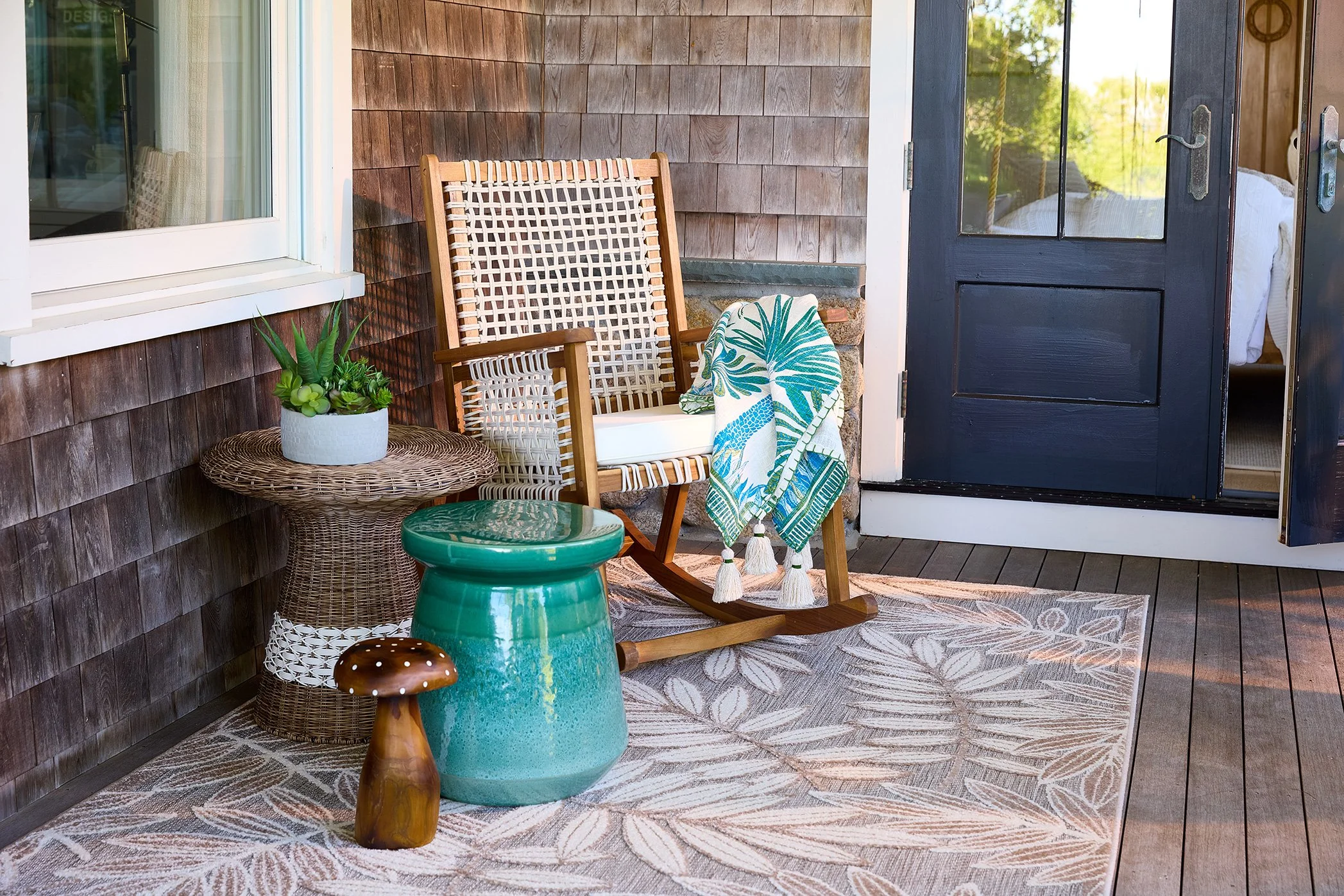 1759250-HG_DT_OUTDOOR_FURN_SIDEBLRUG-PLATE-RUNG_0335-SEL_lo.jpg