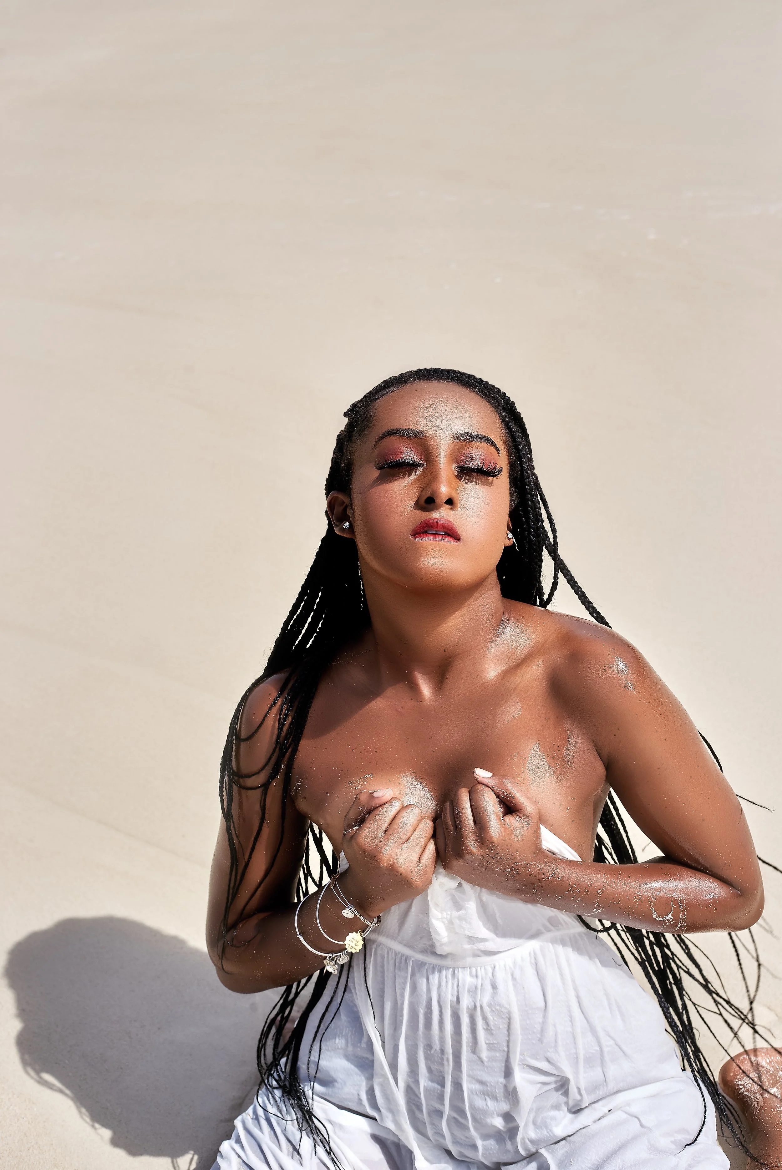 Gigi_Naked_Nature-1.jpg