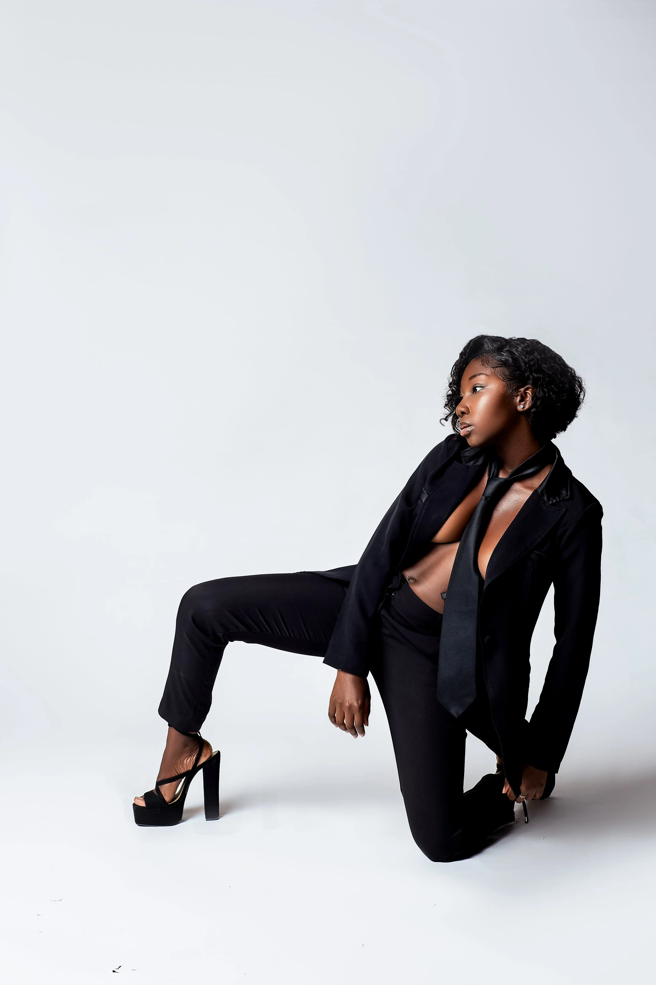 Adria_BlackBlazer-2.jpg
