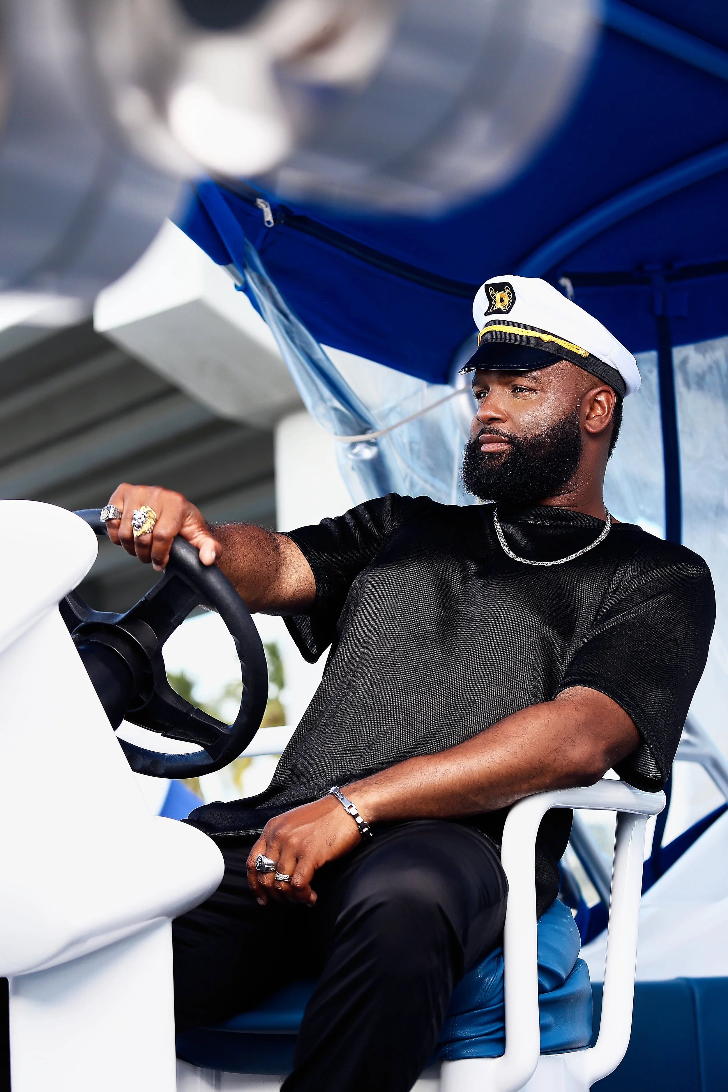 Abraham_Captain25.jpg