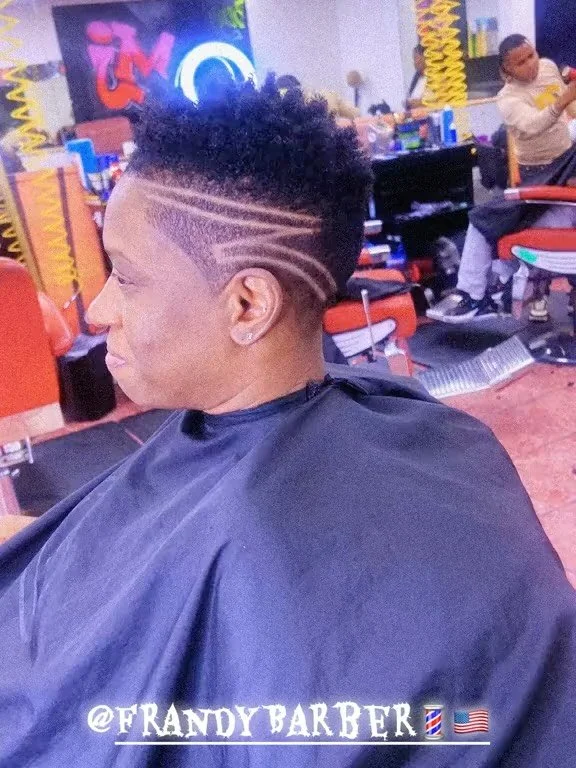 Someone on IG tried to insult me by saying I have a bunch of lines in my head. 😂😂😂 s/o to my barber @frandyart509  for always doing the most and keeping people all up in my head.  You da GOAT.