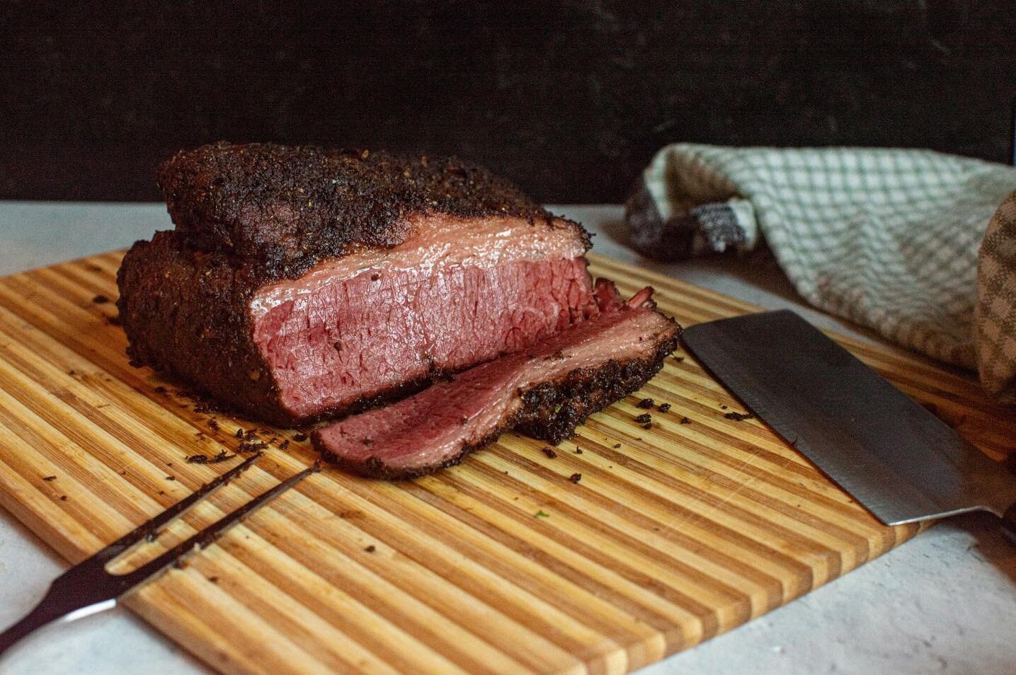 Happy St. Patrick&rsquo;s day!! Anyone making corned beef and cabbage tonight?  I made mine Sunday, I seared it and braised it for 6 hours.  It came out amazing!  Recipe link in bio. Let me know what you&rsquo;re making tonight! #cornedbeef #cornedbe