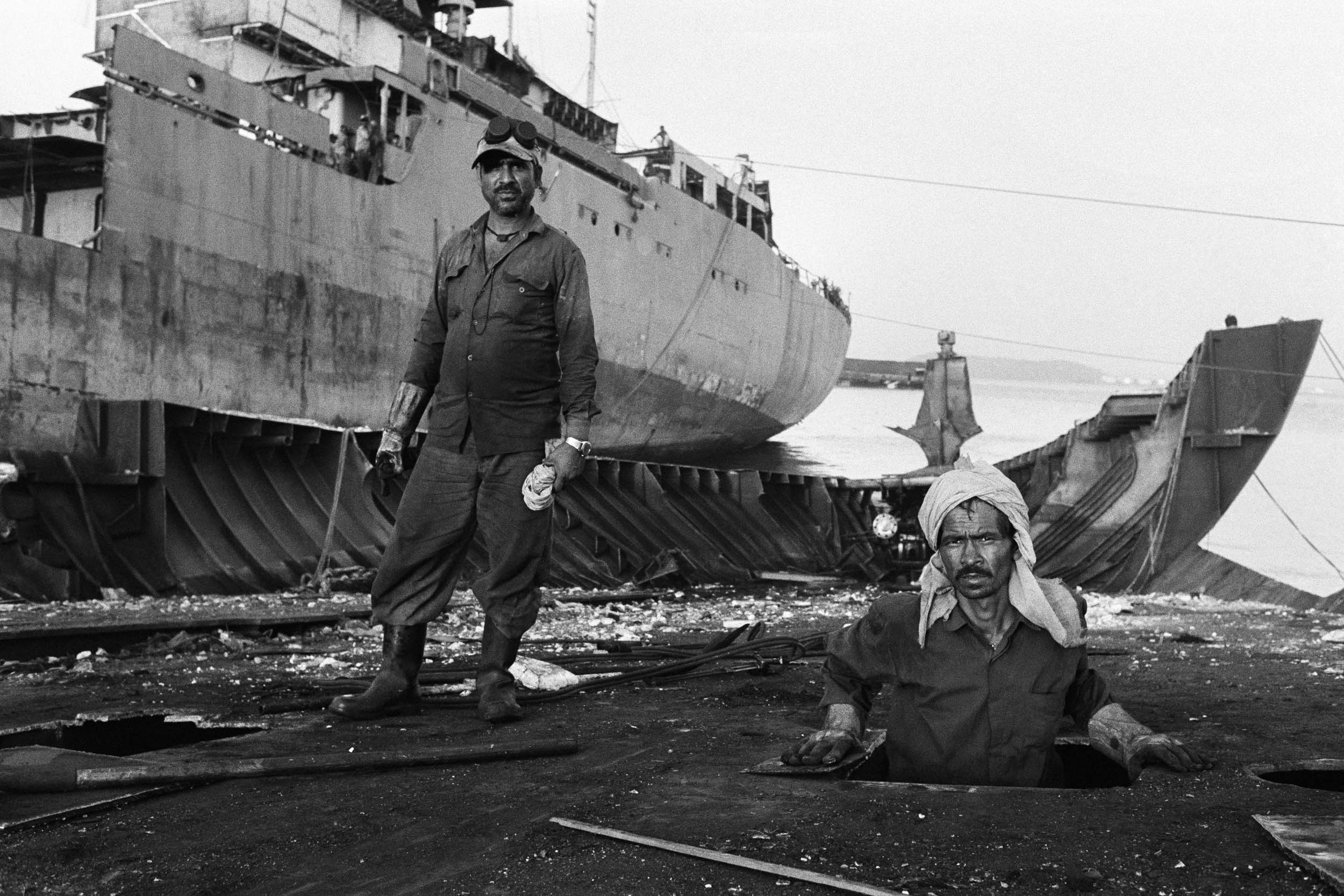 12_freelance photographer_new delhi_india_srinivas kuruganti_ship breaking yards.jpg