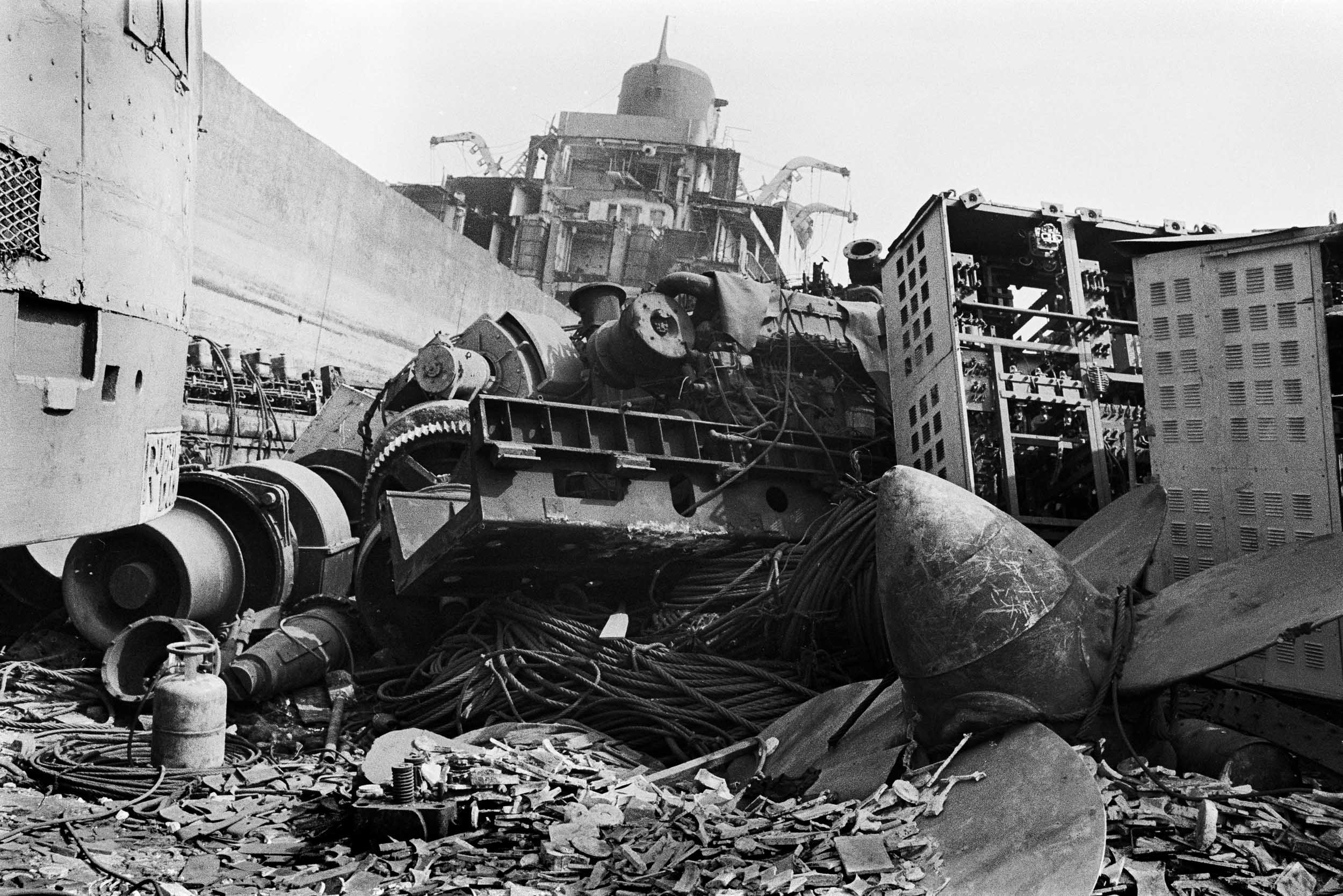 17_freelance photographer_new delhi_india_srinivas kuruganti_ship breaking yards.jpg