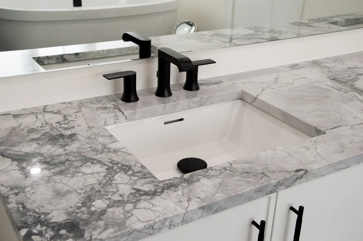 MASTER ENSUITE-2.JPG
