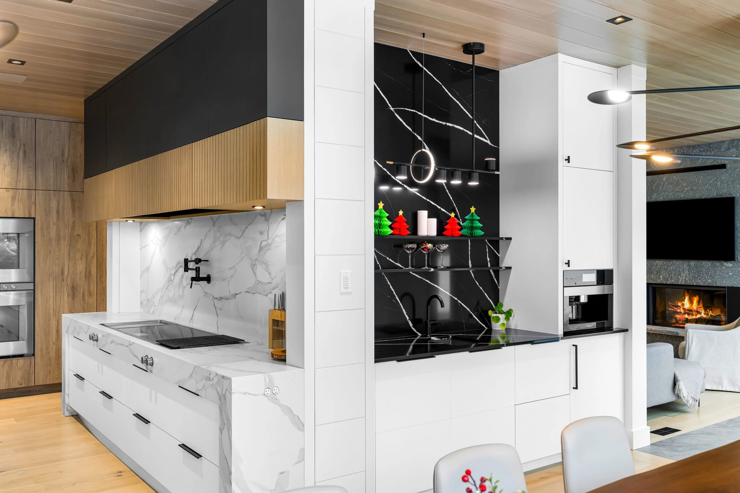 1080 Woodroffe Rd -11.jpg