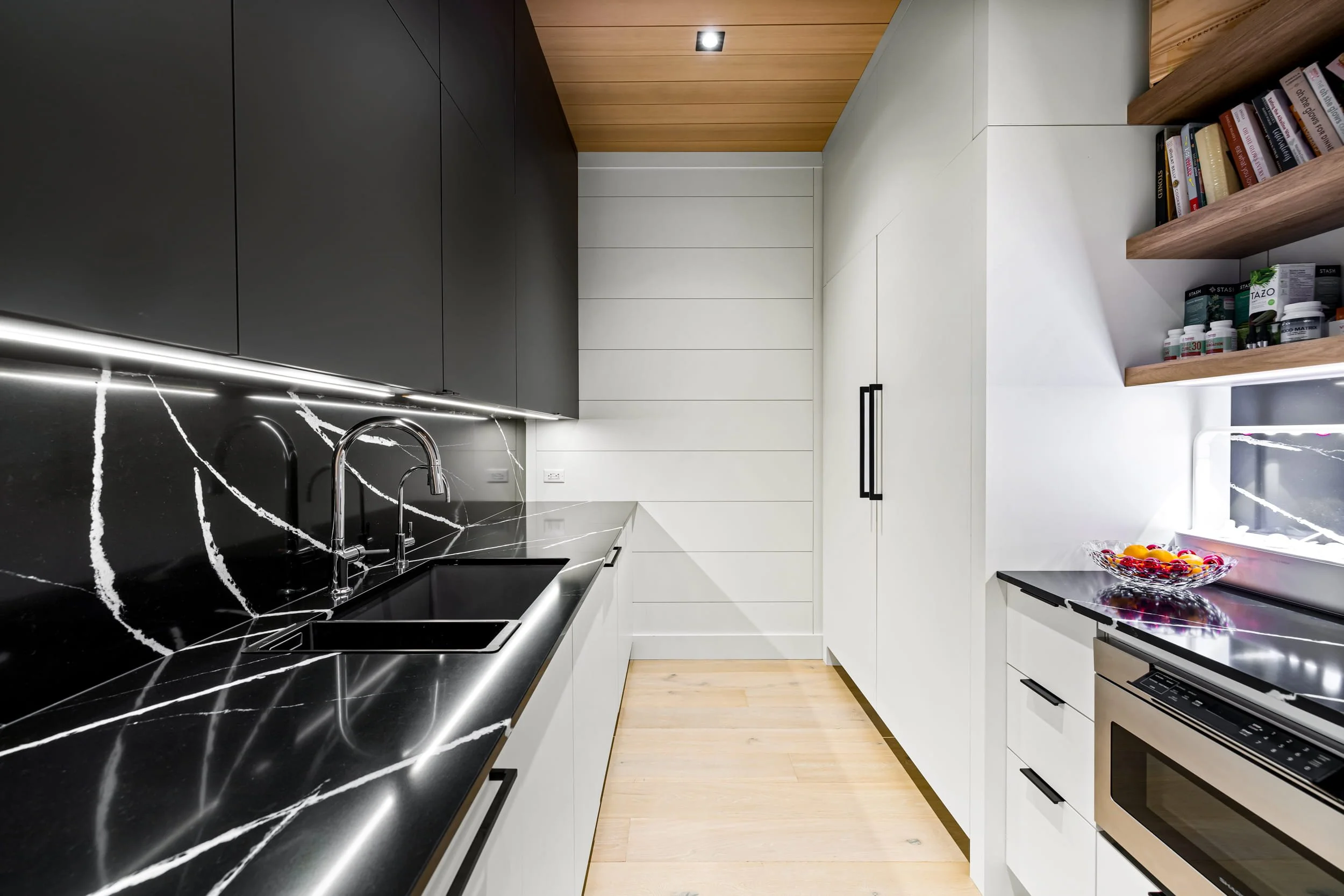 1080 Woodroffe Rd -18.jpg