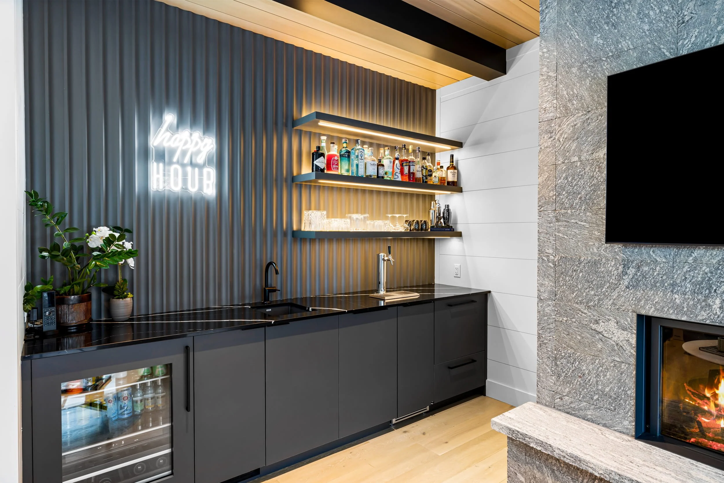 1080 Woodroffe Rd -23.jpg