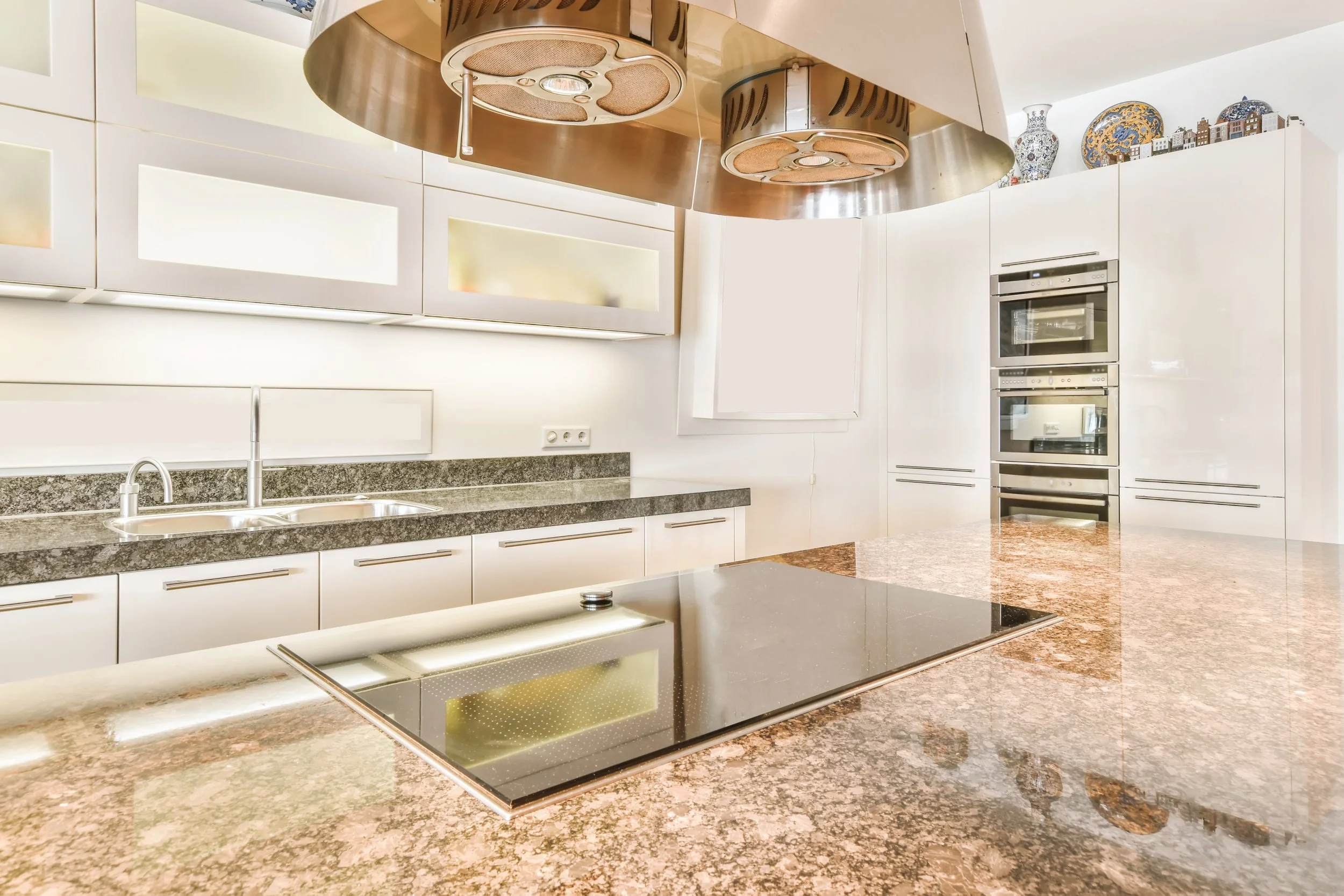 Granite vs. Quartz Countertops: How to Choose the Best Fit for Your Toronto Home