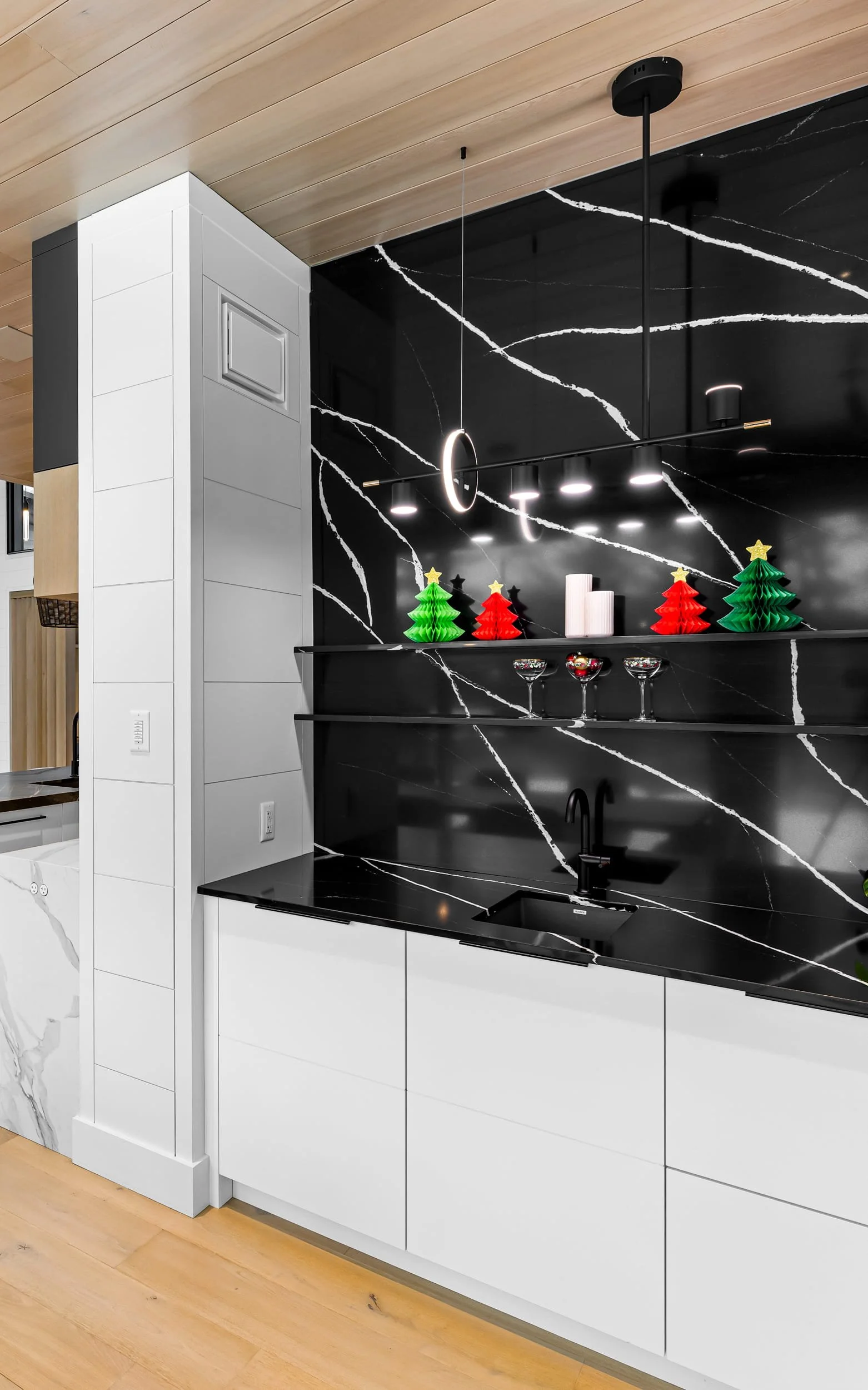 1080 Woodroffe Rd -61.jpg