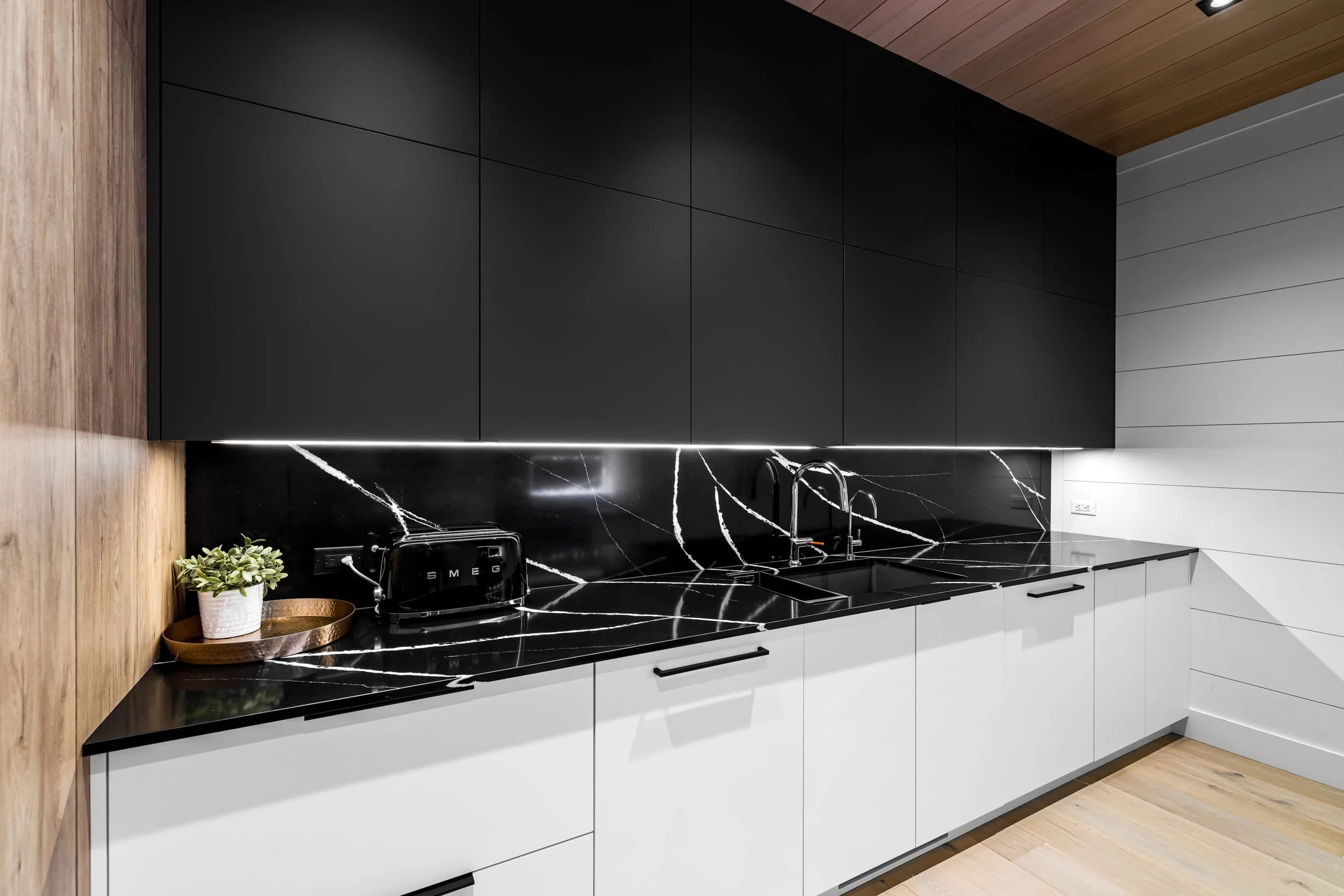 1080 Woodroffe Rd -16.jpg