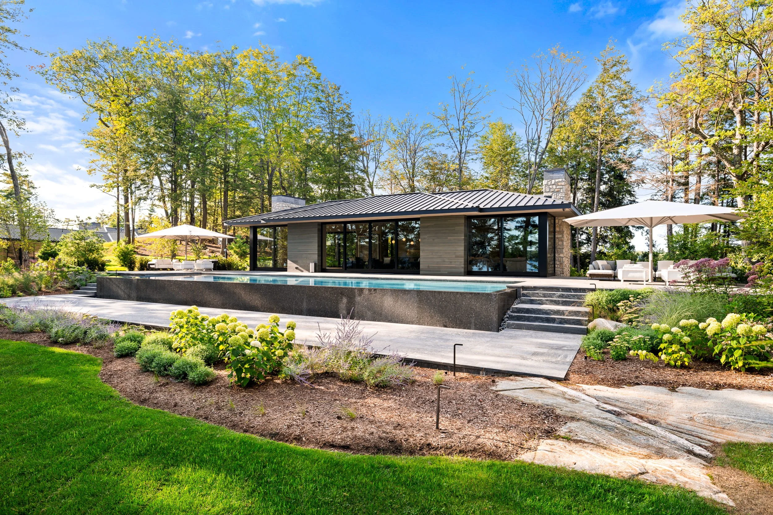 Dovigi Custom Cottage -144.jpg