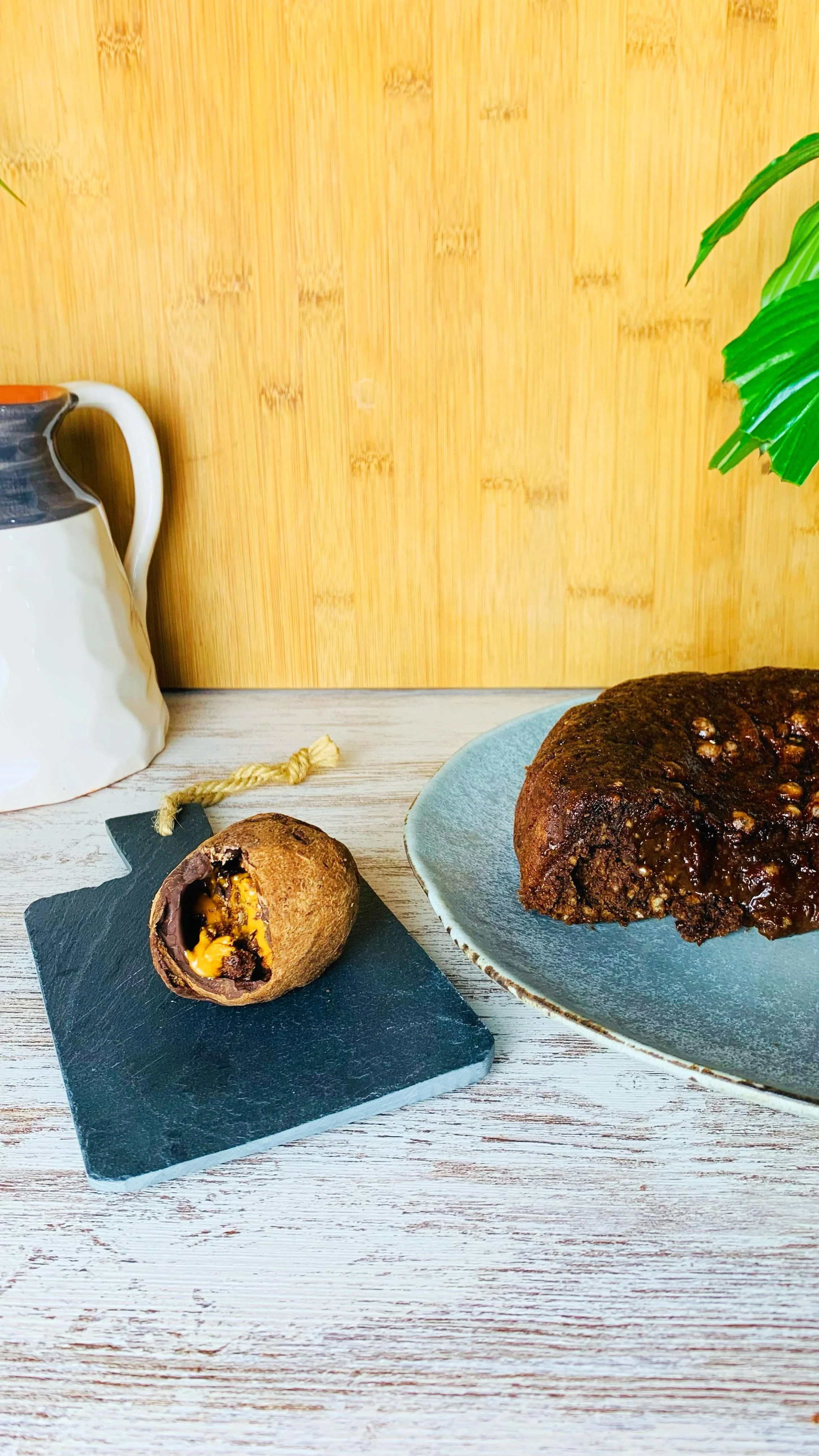 Ovo da Páscoa recheado (com forma a partir de casca de kiwi)