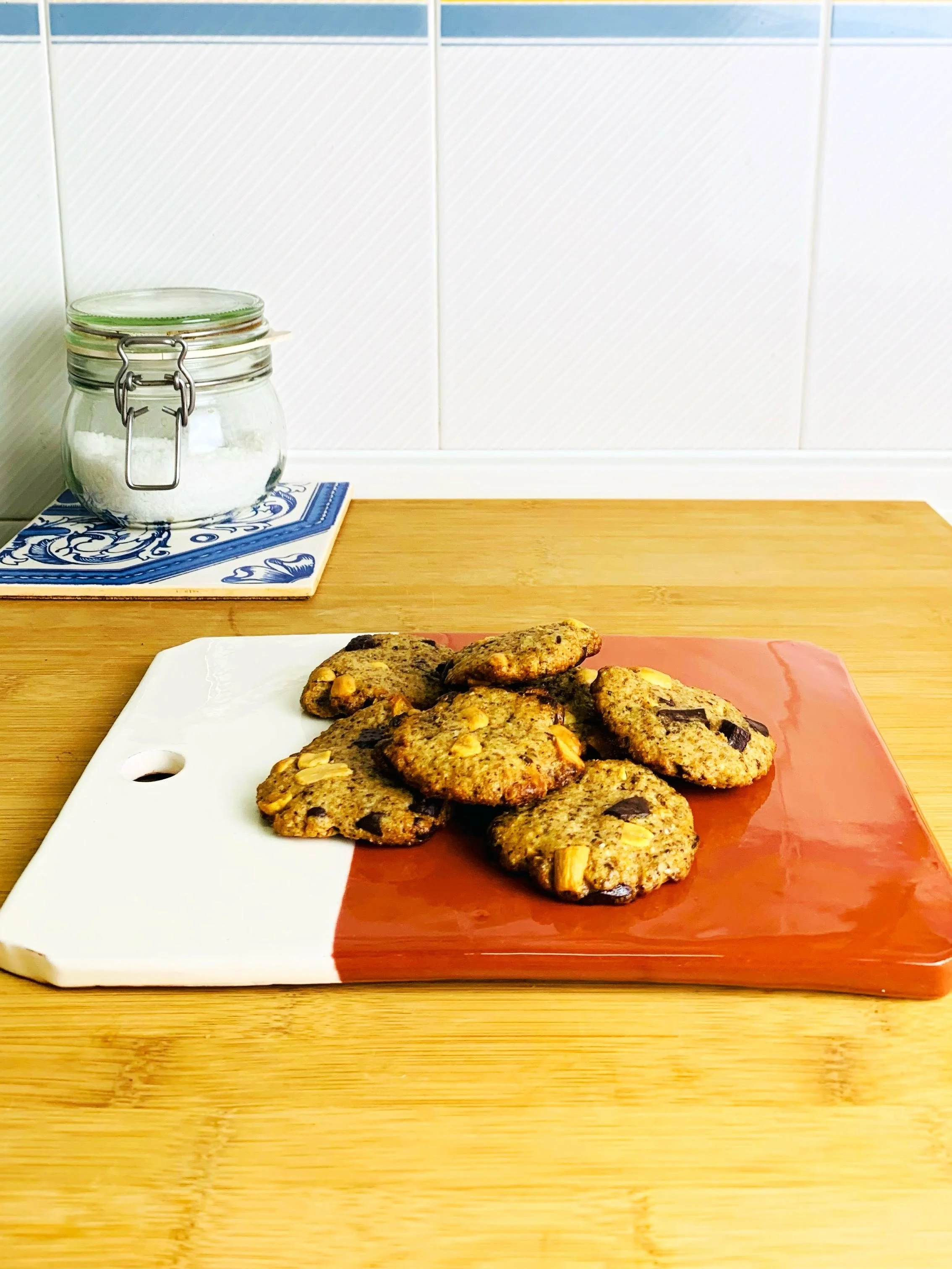 Bolachas de chocolate com pão duro
