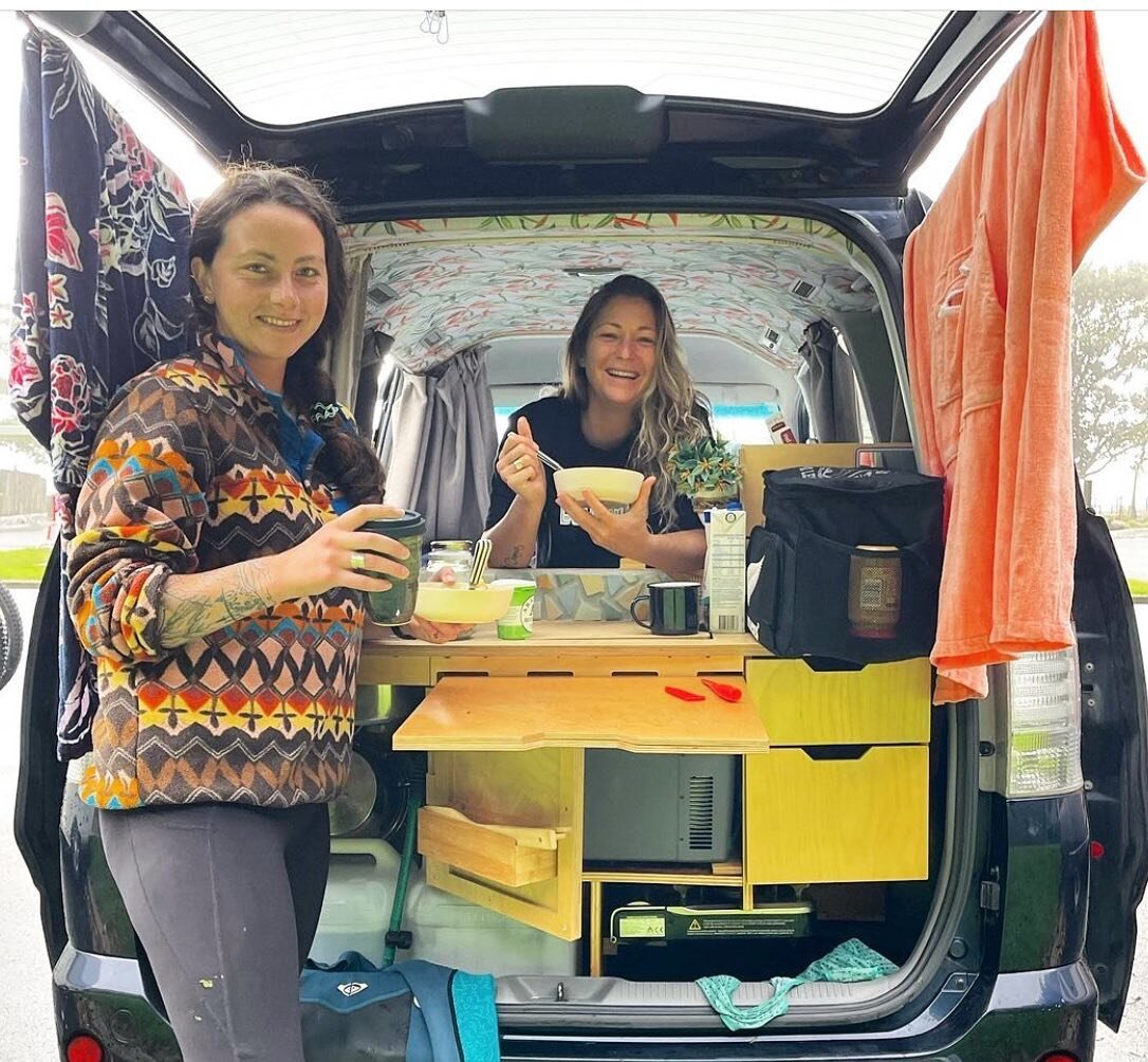 What a pleasure it was to follow these two beautiful ladies&lsquo; journey over the past week. 
From Raglan 🏄 over Rotorua 🚴🏻 down to Gisborne 🌅

We love your positive vibes girls 🤙🏻🍀, hope to see you soon 😊

Thanks to @peeps.in.vans for capt