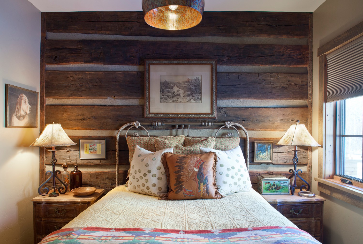 Pris12-guest-bedroom-rustic-design-crested-butte.jpg