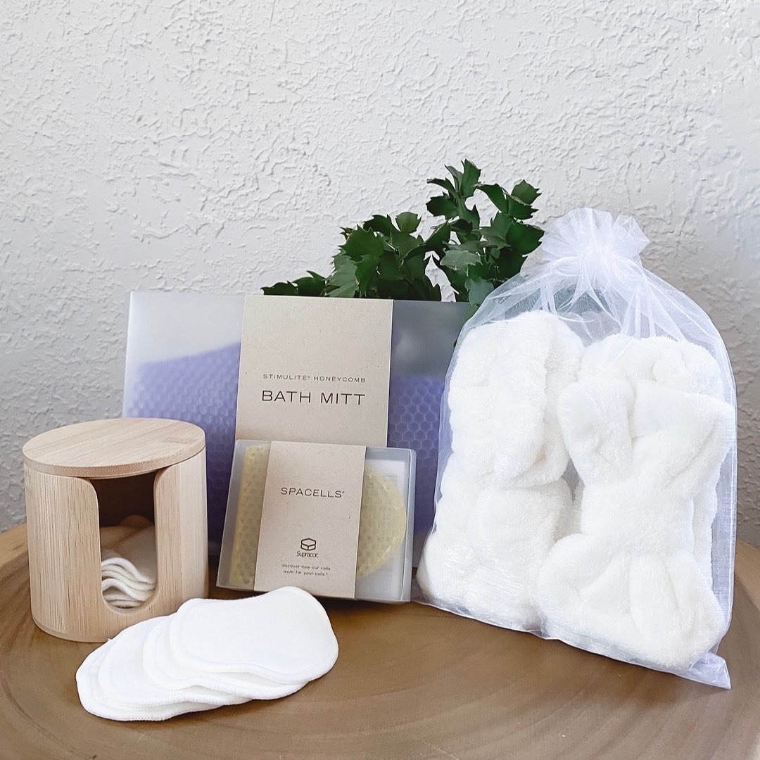 Sustainable Skincare ✨
Make your nighttime routine better for your skin AND the earth with some organic, reusable cotton makeup remover pads and a non-toxic, antimicrobial Supracor bath mitt or facial sponge. Add a washable headband and pair of cuffs