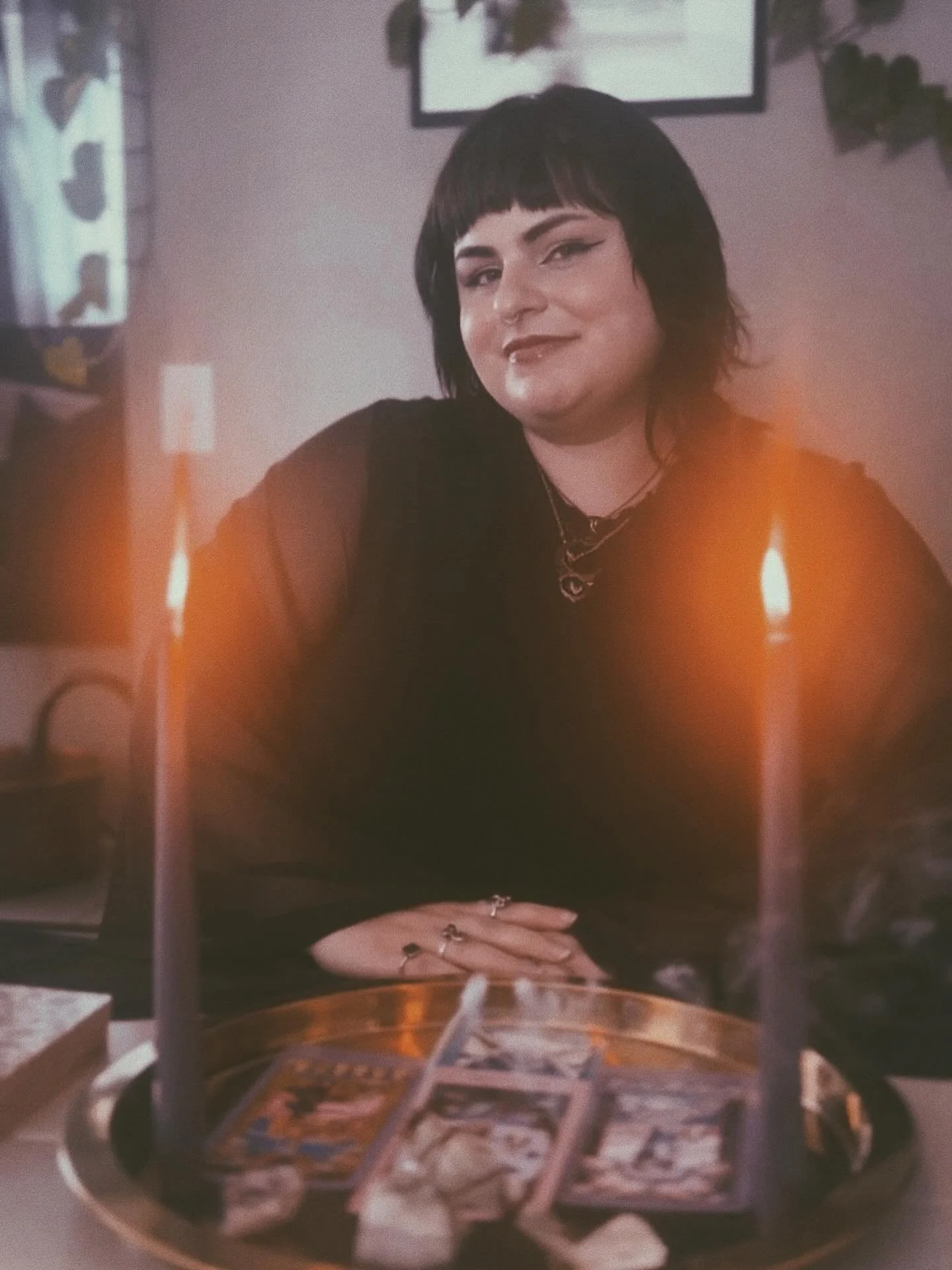 Readings with Joan every Friday in October from 5pm-7pm! 🔮✨ 

📞 Call to reserve your time with Joan: 971.279.2757