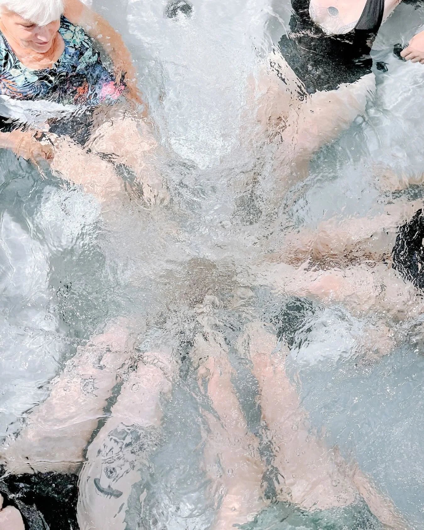 As it gets colder, cozy up with a soak and steam. Includes access to our hot tub and retreat studio for ultimate relaxation. Makes for a great date night, friends day or an addition to other services!
Call to book your soak + steam
971.279.2757