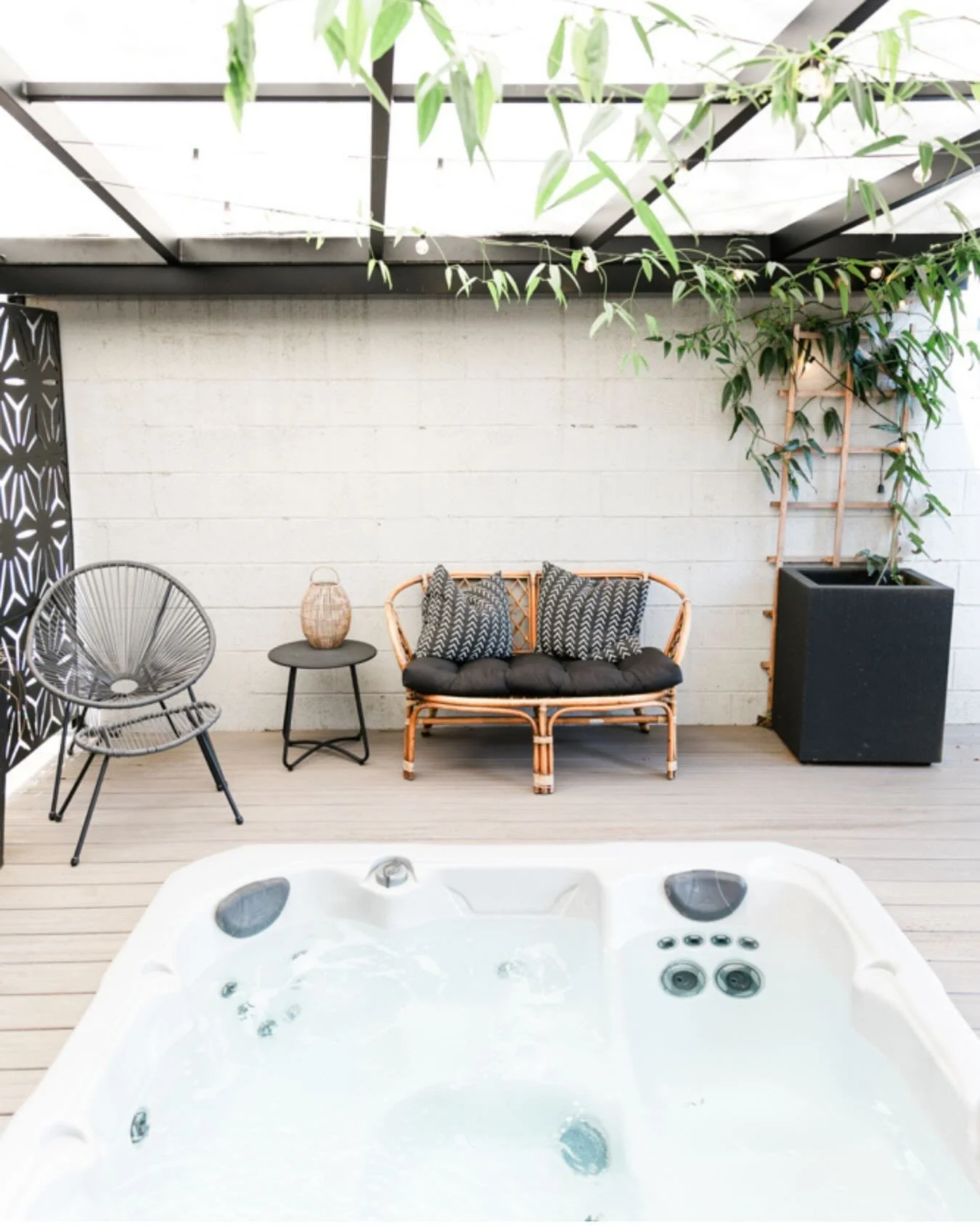 Our soak and steam is the perfect date night for you and your Valentine this year. Add on a self guided facial or scrub flight for the ultimate experience!

Book ahead! 💘
971.279.2757