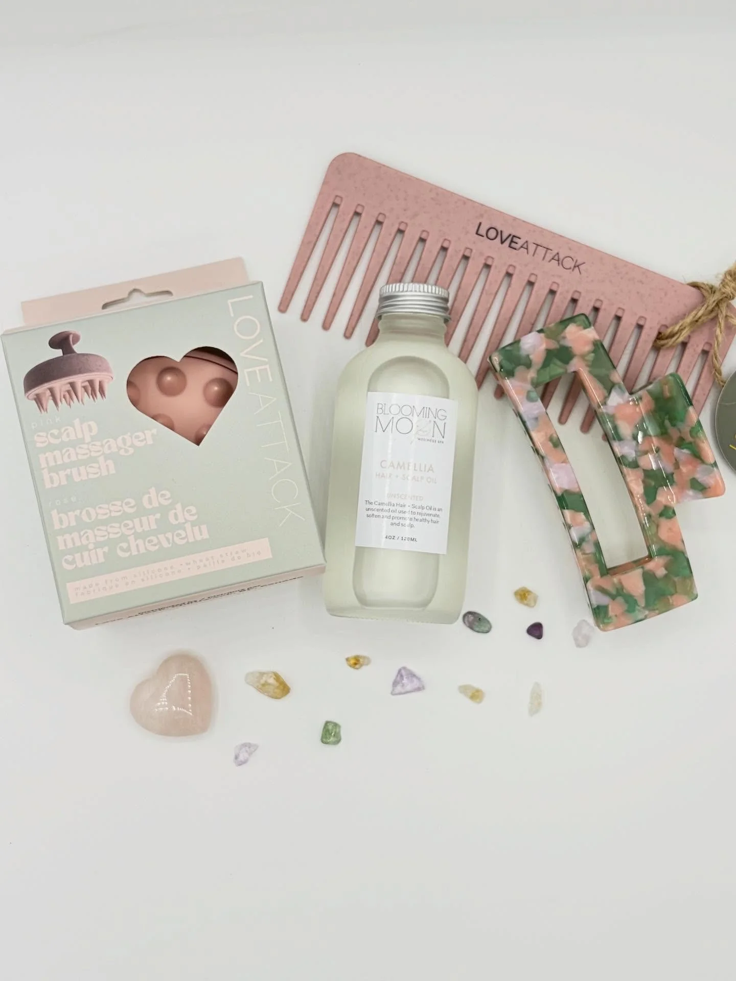 Get ready for Mother's Day! From lovely locks to glowing skin, relaxing baths, soothing tea, and pampering pedicures, Blooming Moon's gift guide has everything you need to make mom feel loved and appreciated. #shopsmall #overlookneighborhood  #pdx