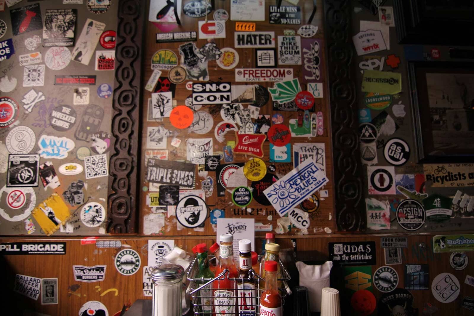 Dive-bar-Seattle.jpg