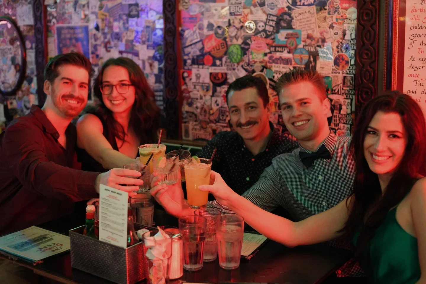 It's giving "How I Met Your Mother" vibes,  but nobody&rsquo;s learning a lesson and everyone&rsquo;s still drinking 🍻 Cheers to the 5 Point still bringing people together! 

#the5pointcafe #since1929 #alcoholicsservingalcoholics #seattled