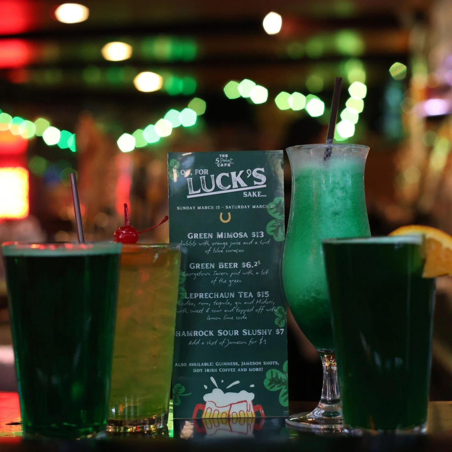 St. Paddy&rsquo;s Week is here &amp; it starts today and runs through Saturday! 

Prep your liver, drink like the Irish intended and mop it up with some seriously good corned beef 🍀🍻 

#the5pointcafe #belltownseattle #stpaddysdayspecials #luckyyou 