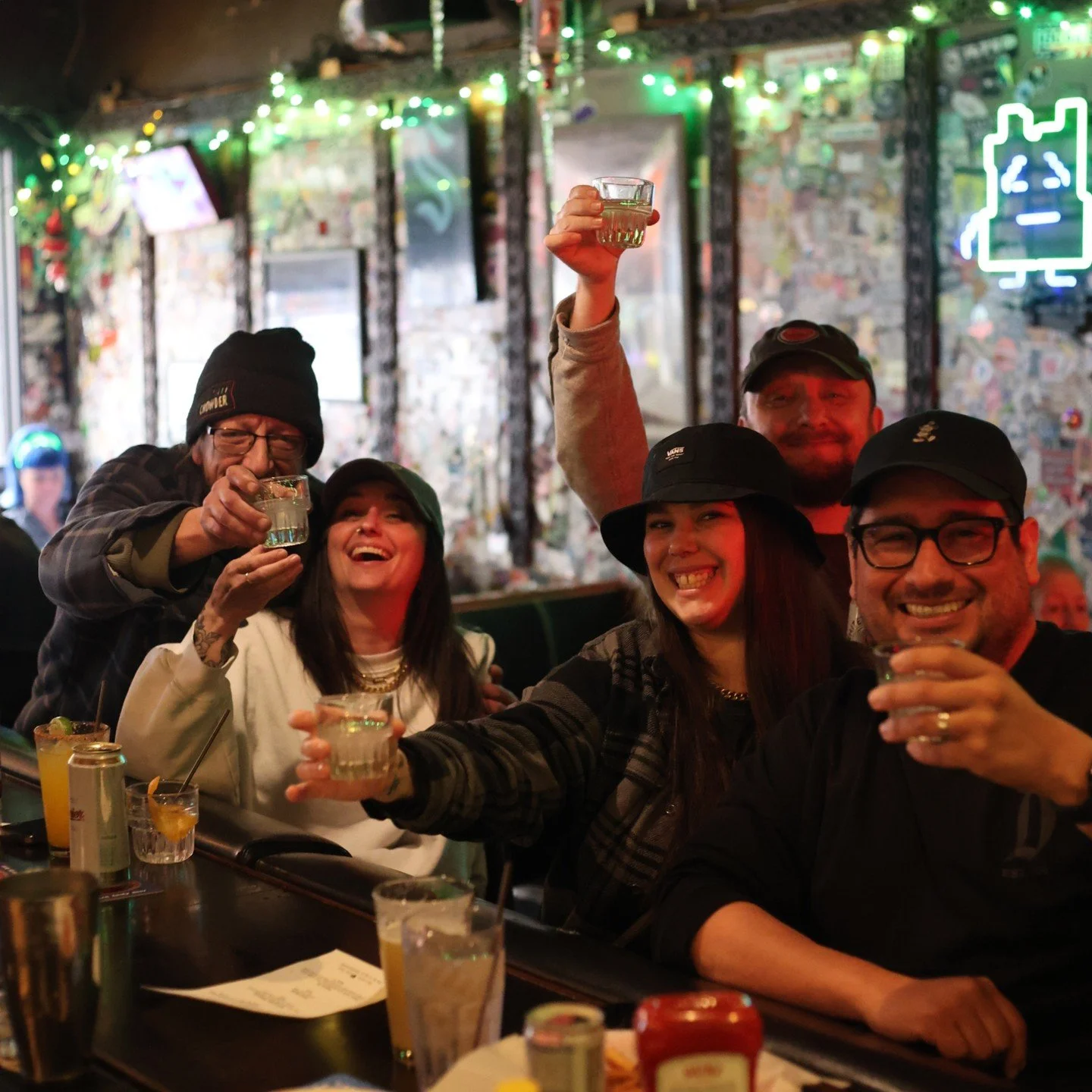You know it&rsquo;s a good bar when the people pouring your drinks clock out&hellip; and immediately join you for one 😉

We encourage our staff to take ownership of their shifts and create the environment they'd want to spend time in themselves. Get