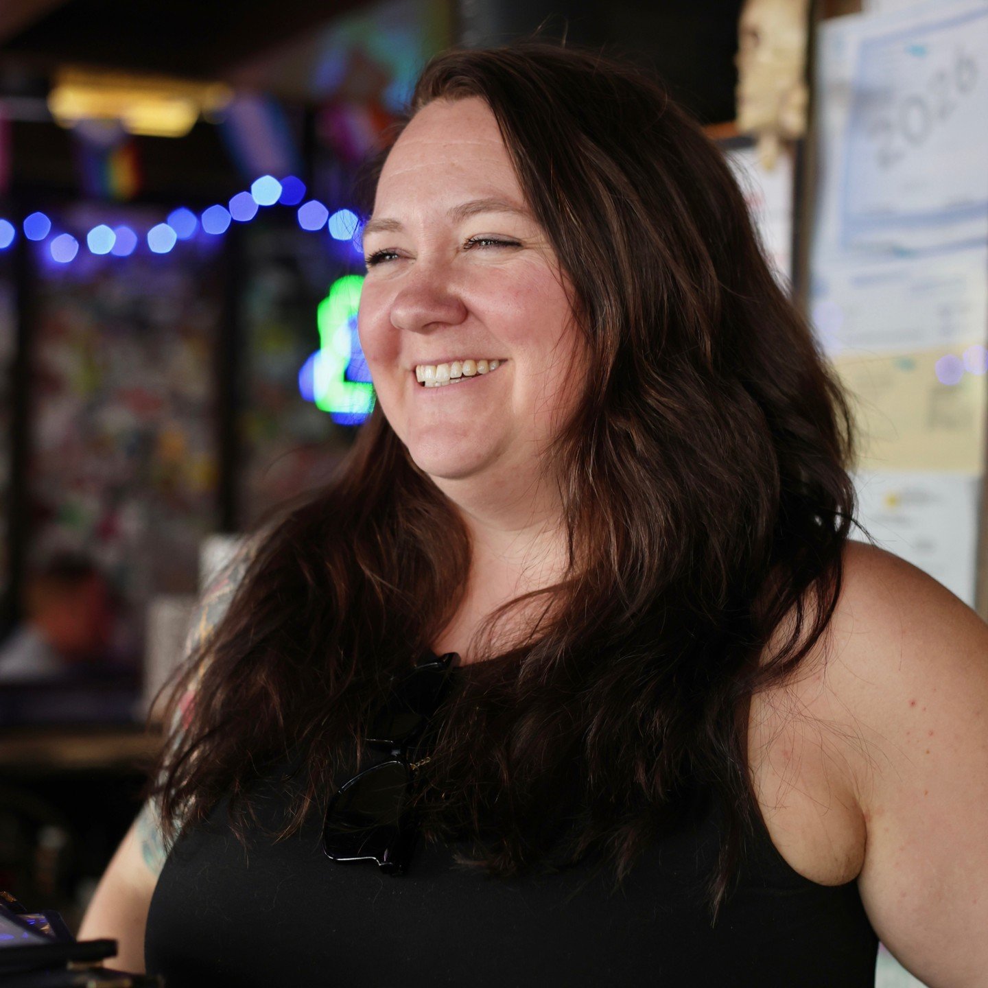 Can AI do what this person here does?

A bot agent might remember your order, but they aren't going to wipe down a table for you as you arrive, check on your coffee and offer a warm-up, tell you a joke when you cry at 4am, or any of the other myriad 