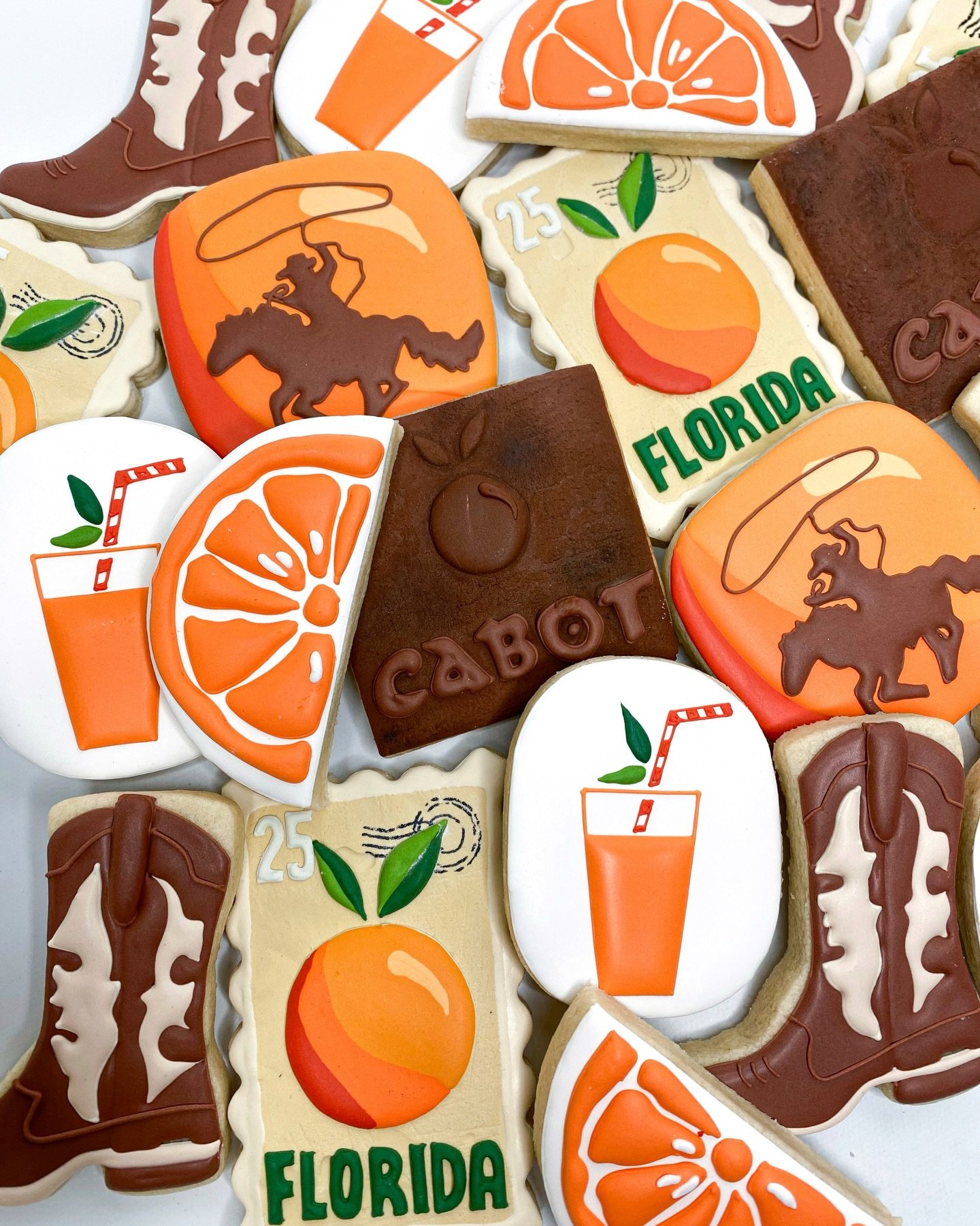 with love, from @cabotcitrusfarms 🧡🍊⛳️

NEEDING HOLIDAY COOKIES? Link in bio to book - I have some last minute availability for December.

#blacksheepcookies #cabotcitrusfarms #golf #golfcookies #floridacookies #tampaevents #tampacatering #tampabak