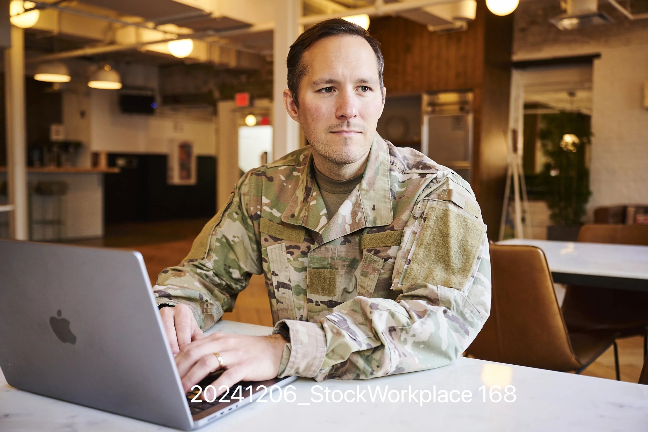 20241206_StockWorkplace 168.jpg