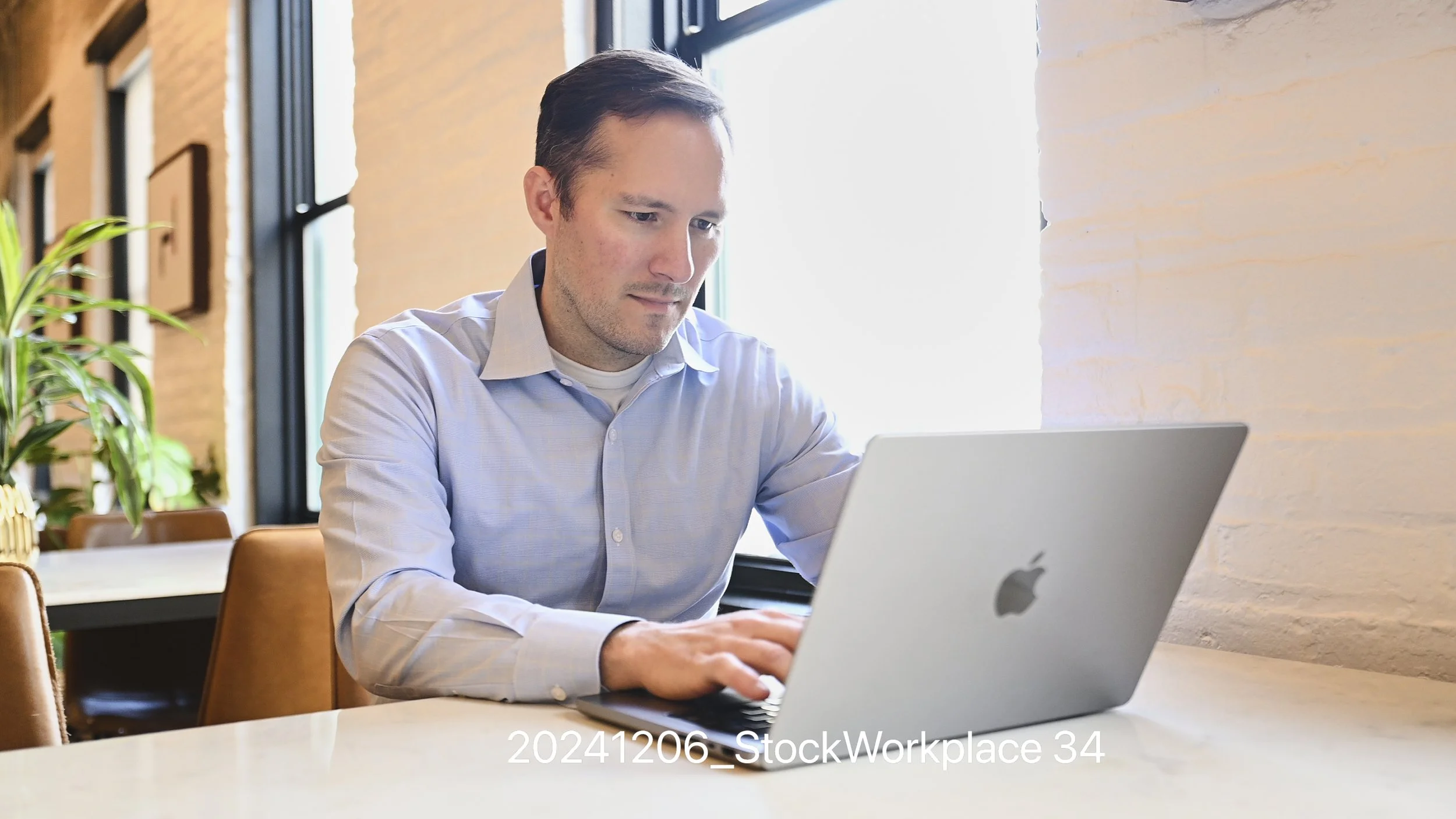20241206_StockWorkplace 34.jpg