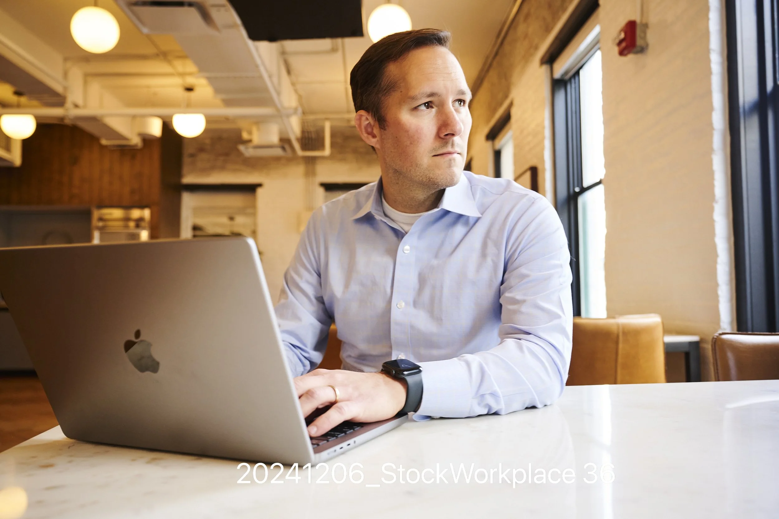 20241206_StockWorkplace 36.jpg