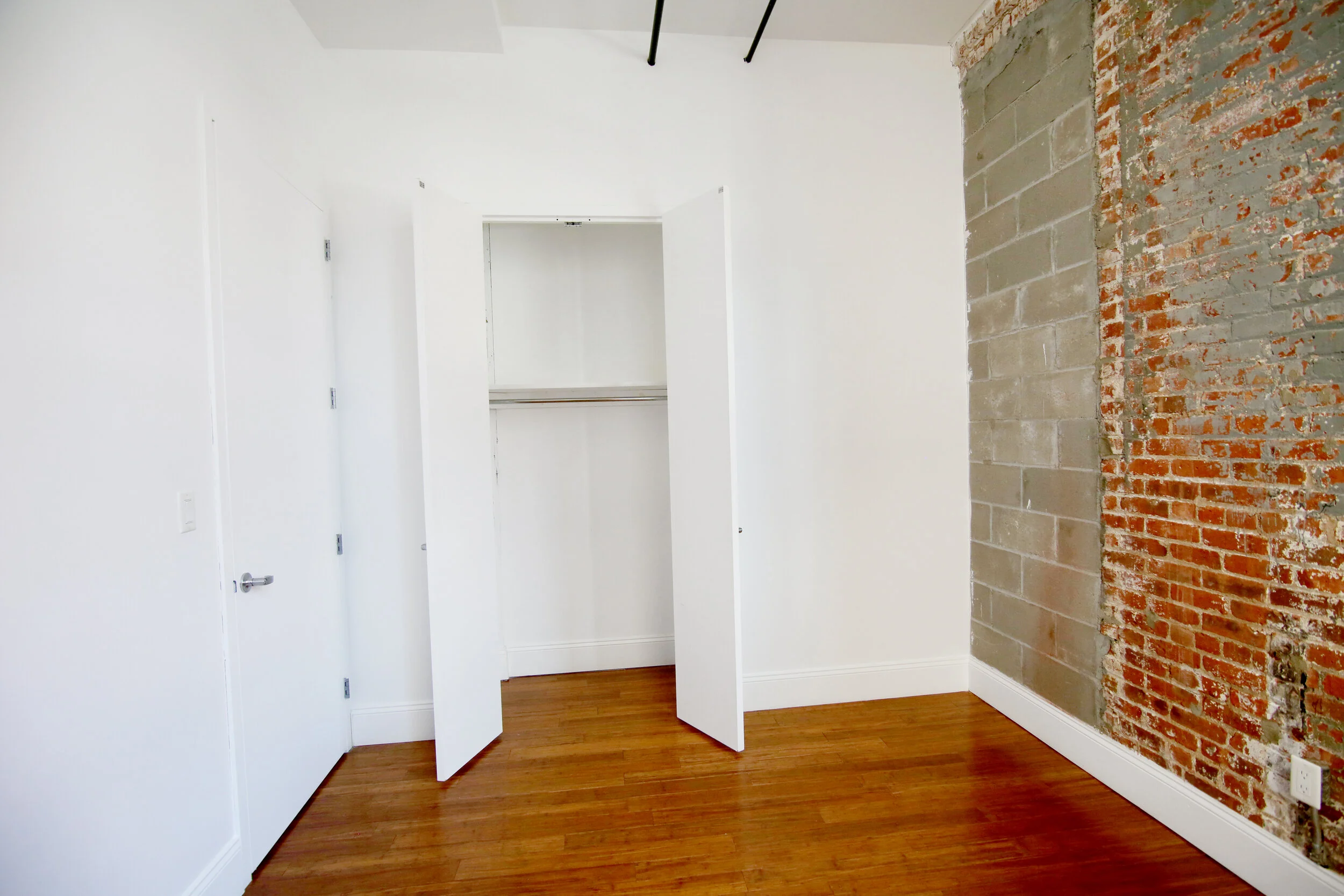 335 Throop Ave #1H_003.JPG