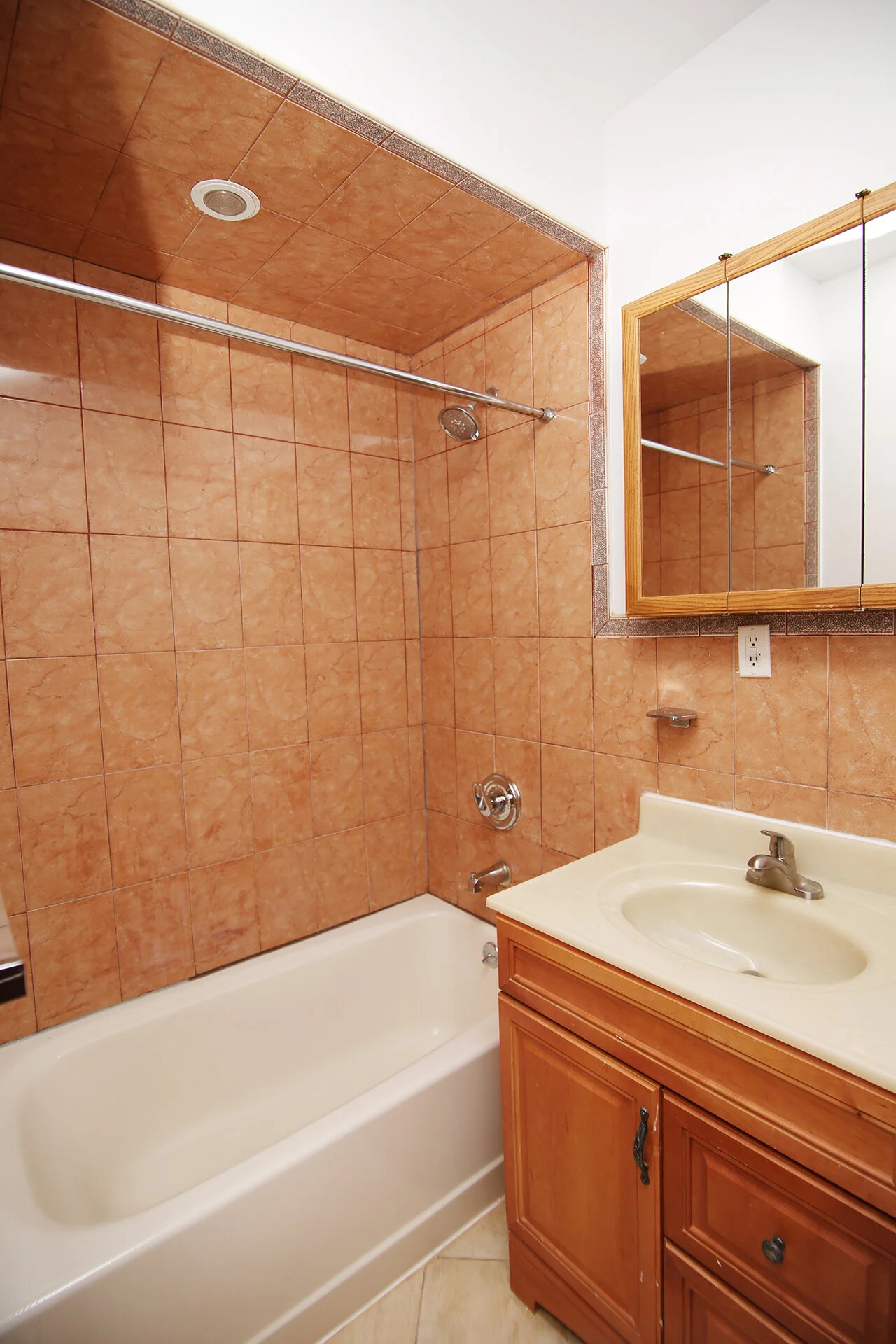 242_Kosciusko_Street_#4_image_034.JPG