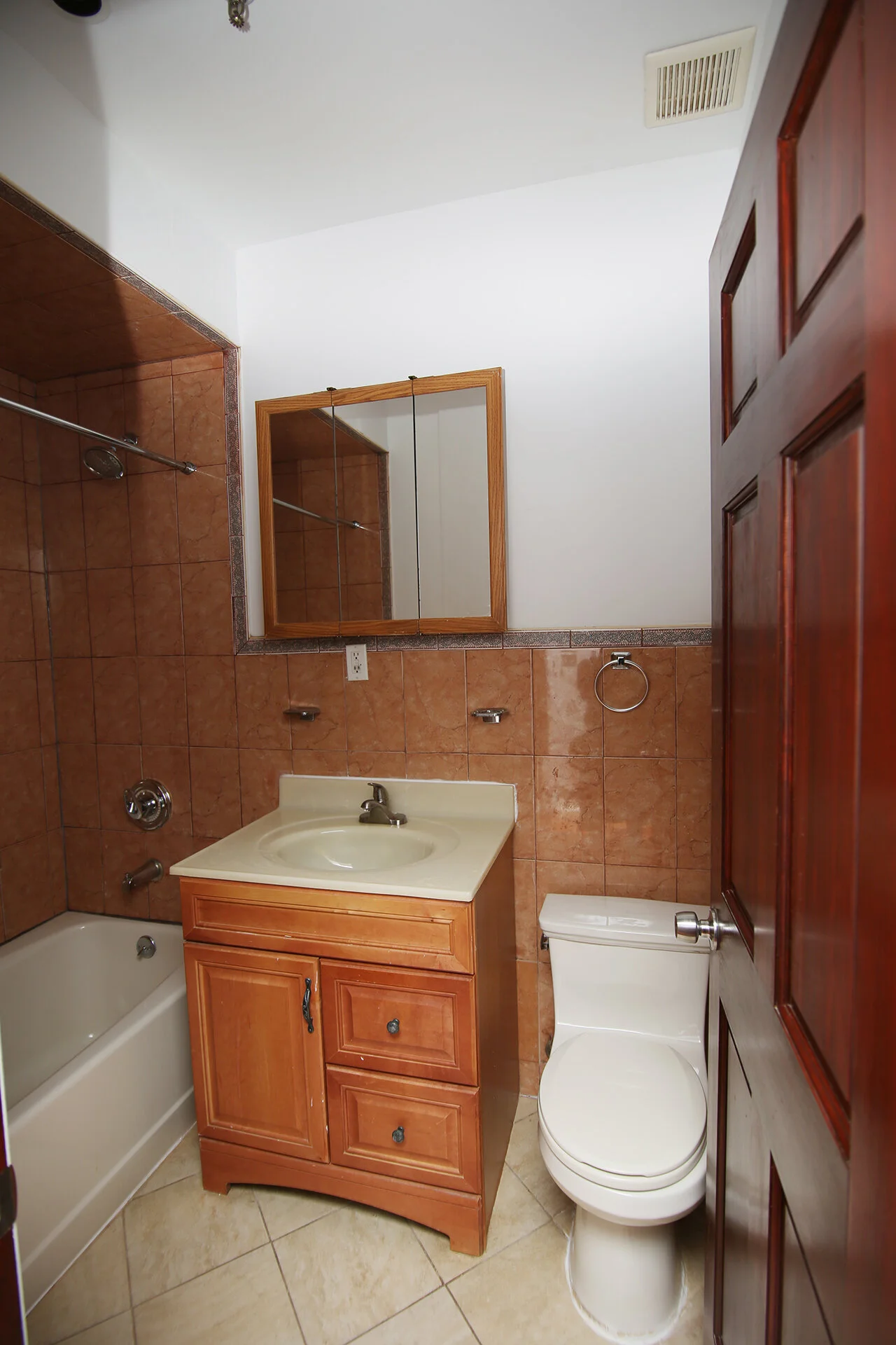 242_Kosciusko_Street_#4_image_033.JPG