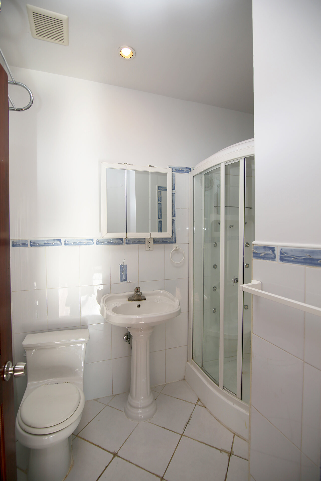242_Kosciusko_Street_#4_image_028.JPG