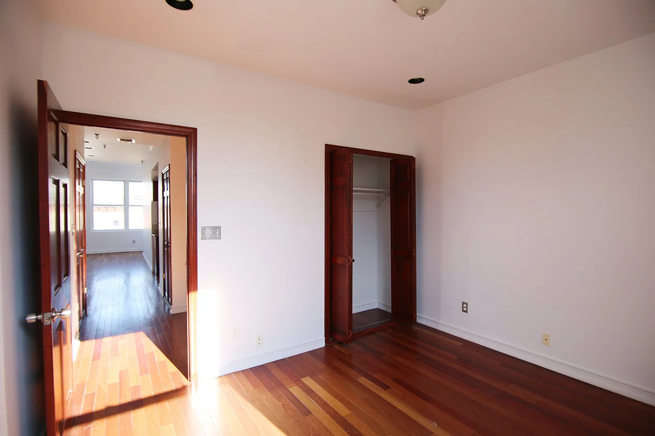 242_Kosciusko_Street_#4_image_017.JPG