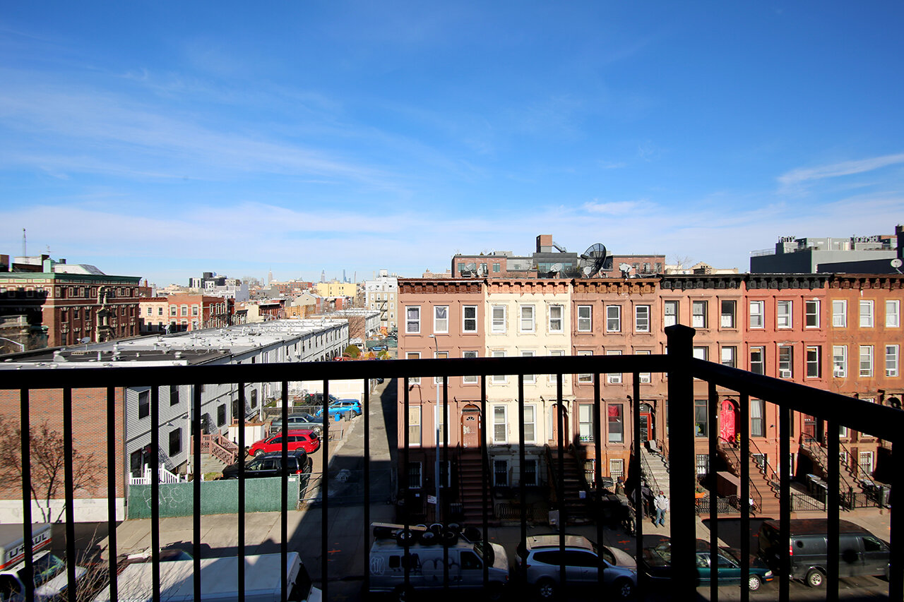 242_Kosciusko_Street_#4_image_001.JPG