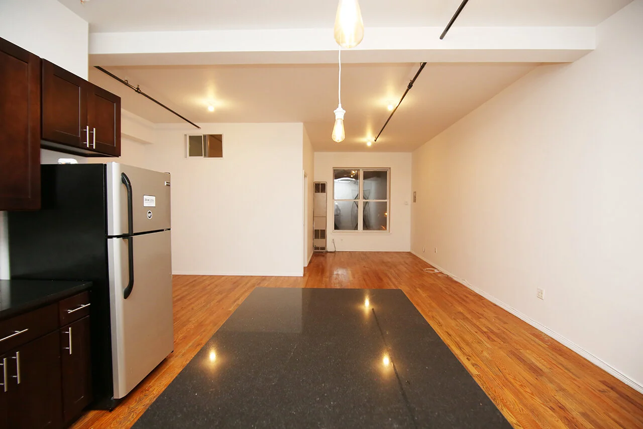 16 Manhattan Avenue 3B