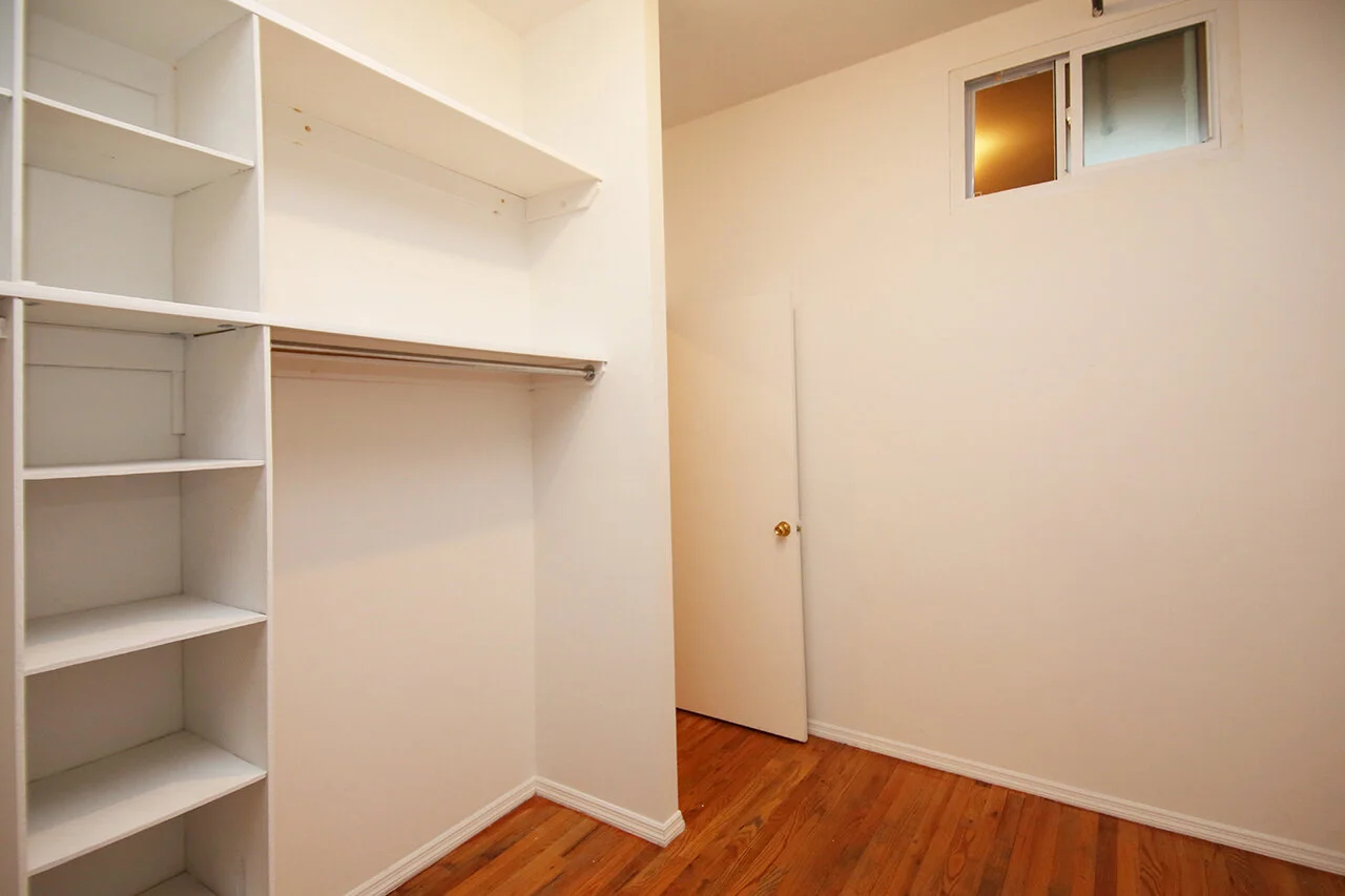 16 Manhattan Avenue 3B