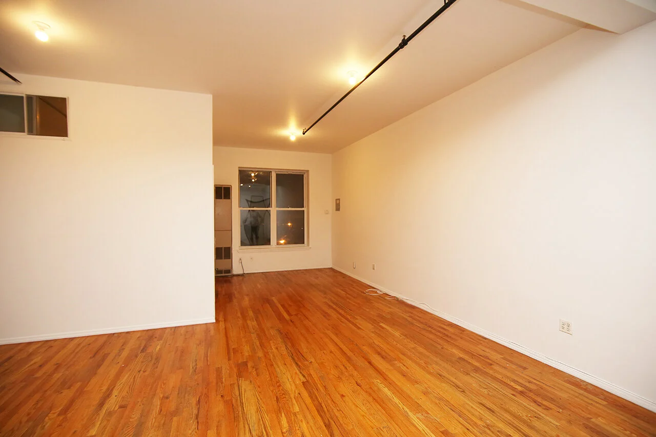 16 Manhattan Avenue 3B