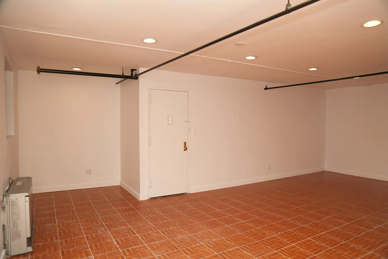 16 Manhattan Avenue 1H