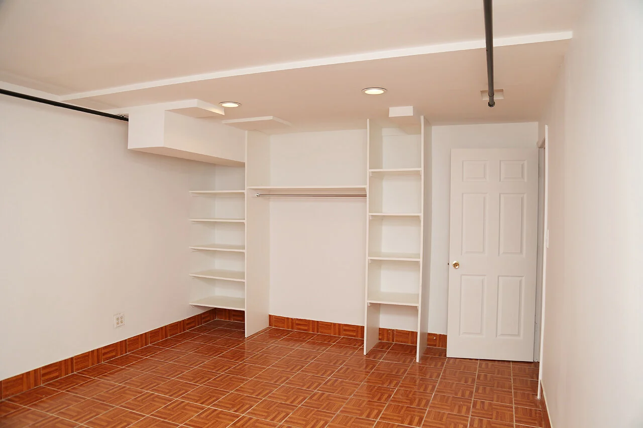 16 Manhattan Avenue 1H