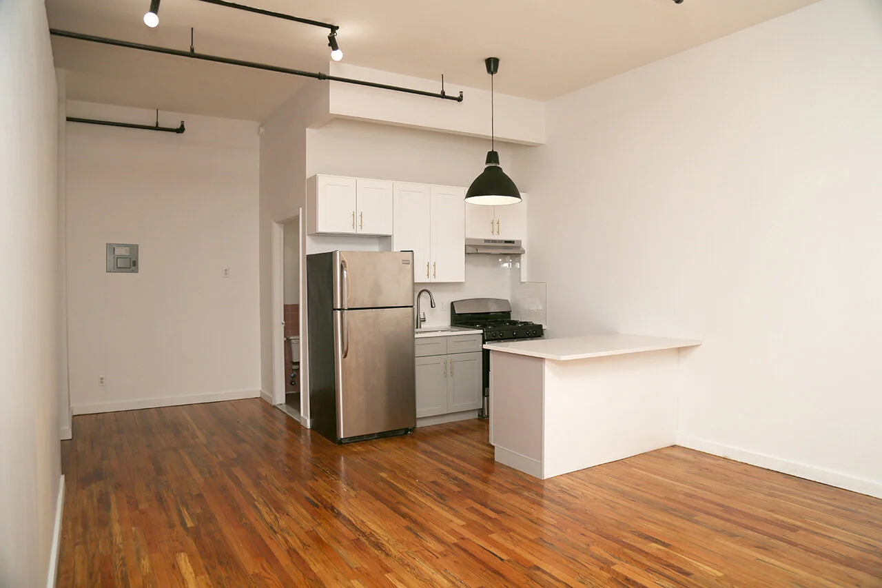 16 Manhattan Avenue 1H