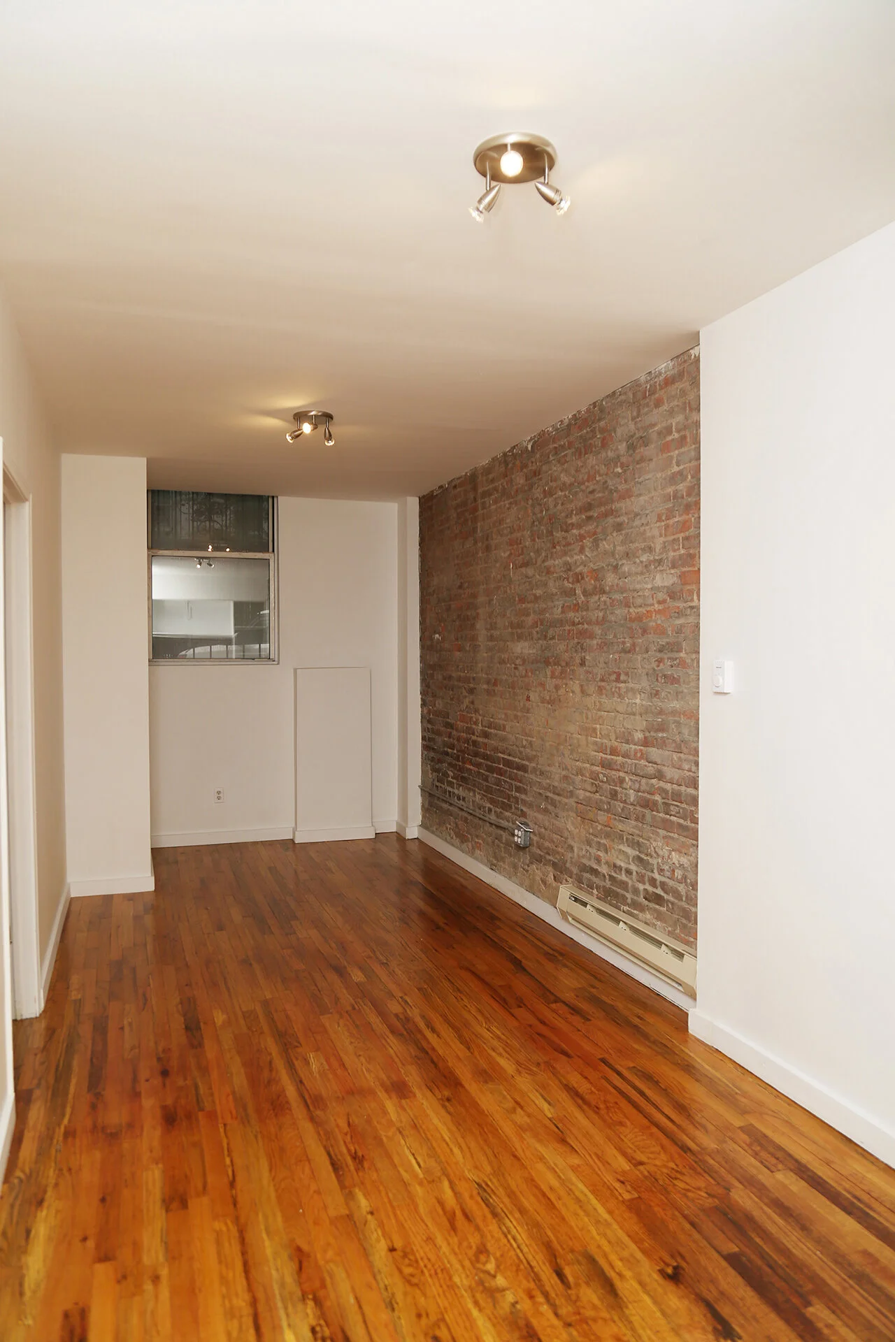 16 Manhattan Avenue 1H