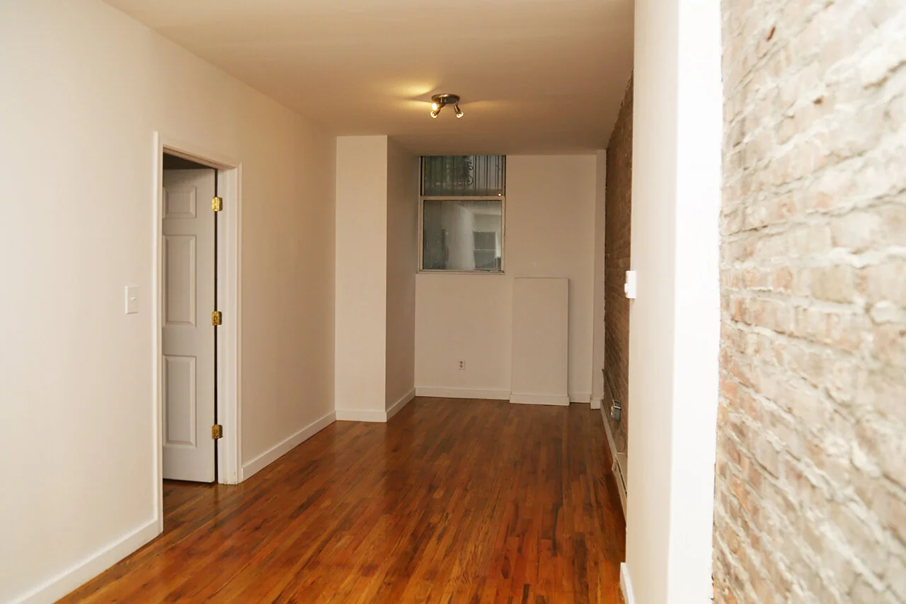 16 Manhattan Avenue 1H