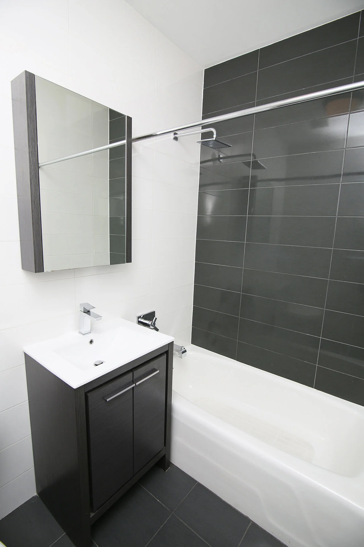 Available apartment 991 Willoughby Avenue | Bushwick