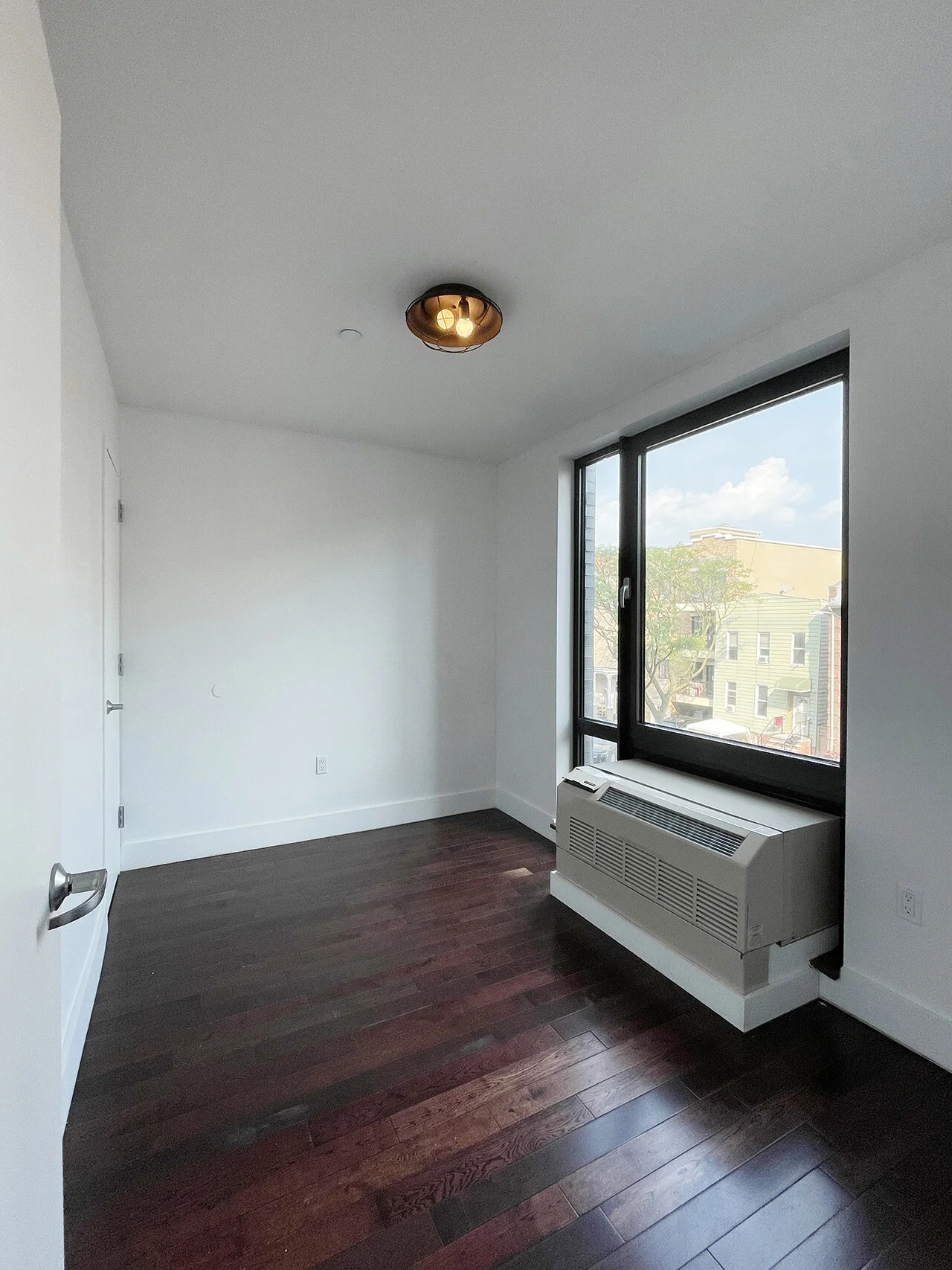 Available apartment 991 Willoughby Avenue | Bushwick